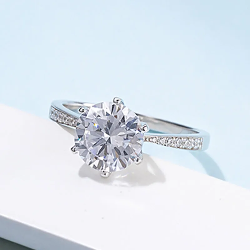 Round Cut Moissanite Diamond Classic Ring