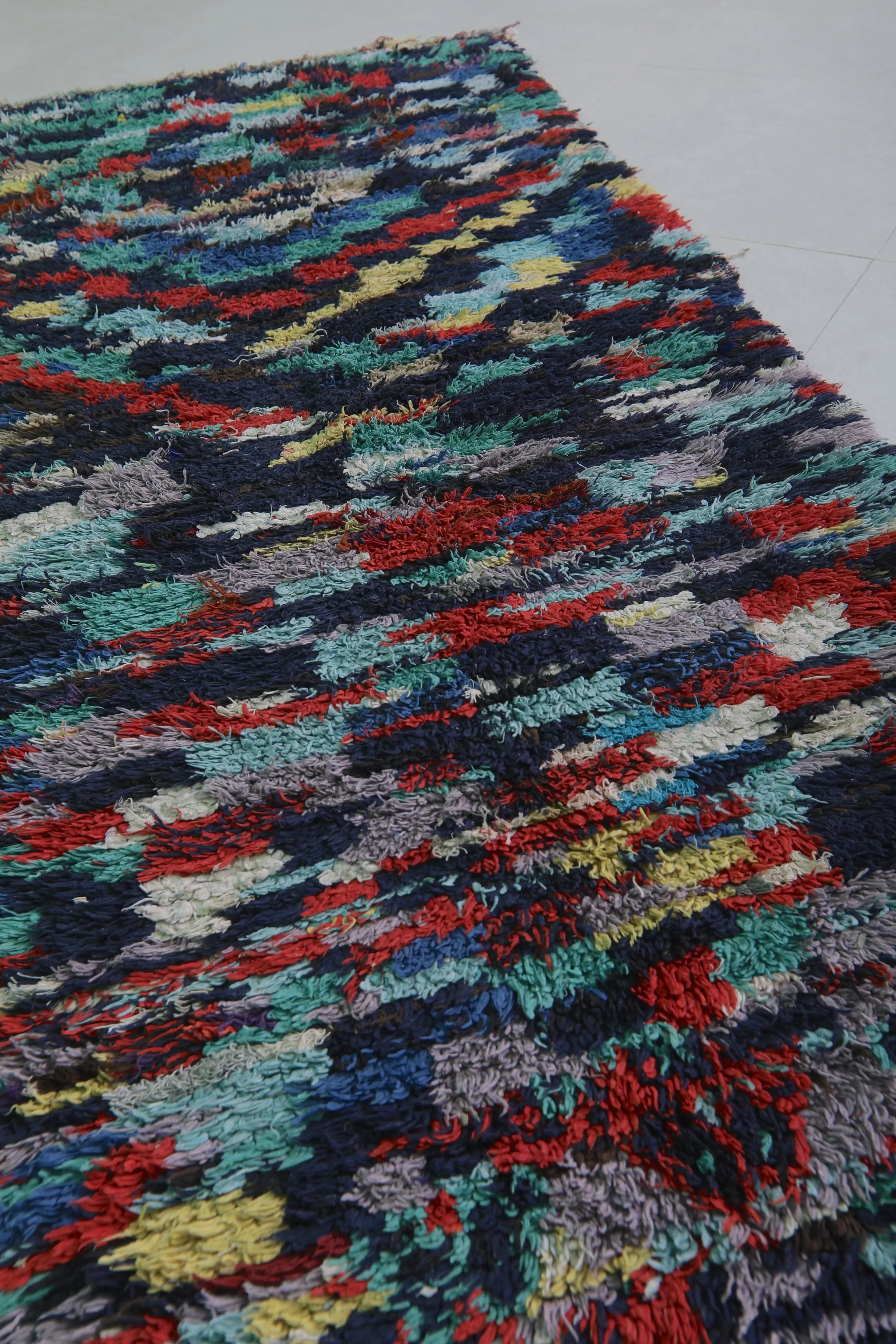 Runner Boucherouite Rug 3.3 x 8.6 Feet - Handwoven Moroccan Style