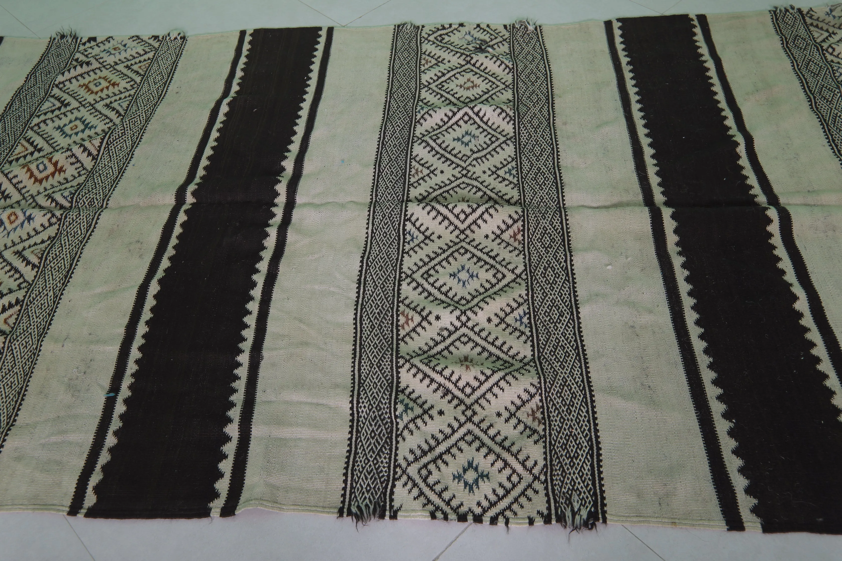Runner Moroccan kilim rug 4.5 FT X 11 FT , Zanafi berber