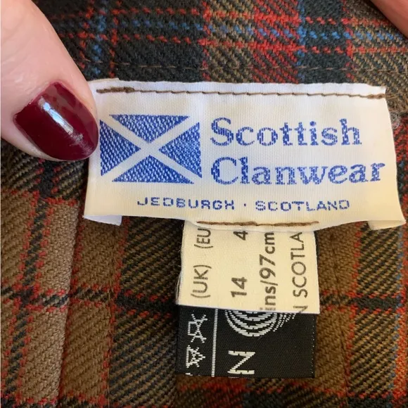 Scottish Clanwear wool red Brown and Black Pleated Midi Skirt vintage sz 12