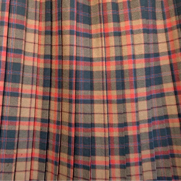 Scottish Clanwear wool red Brown and Black Pleated Midi Skirt vintage sz 12