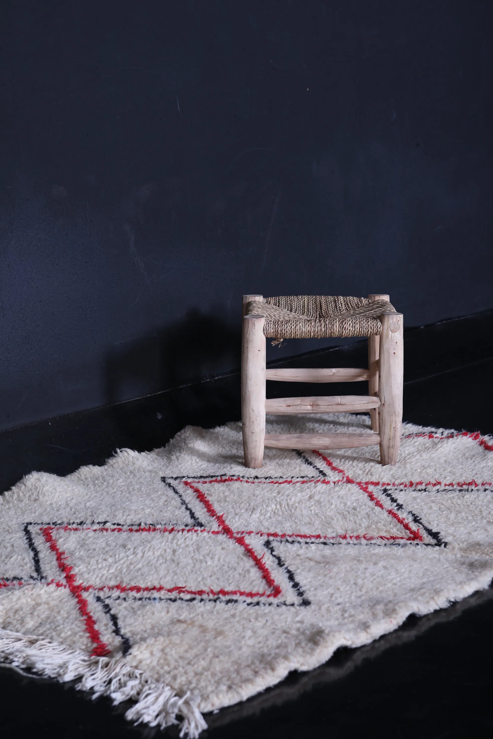 Small Azilal Runner Rug 3.3 x 4.6 Feet – Minimalist Moroccan Style