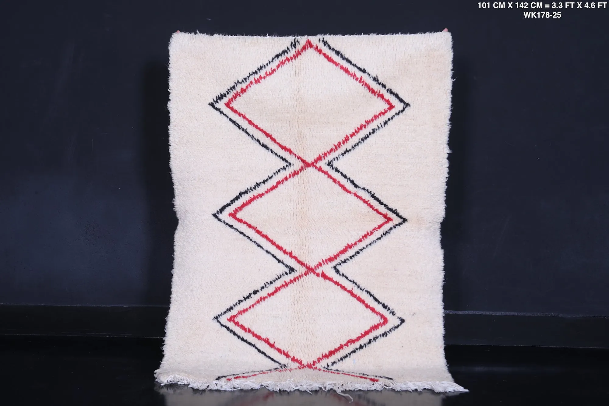 Small Azilal Runner Rug 3.3 x 4.6 Feet – Minimalist Moroccan Style