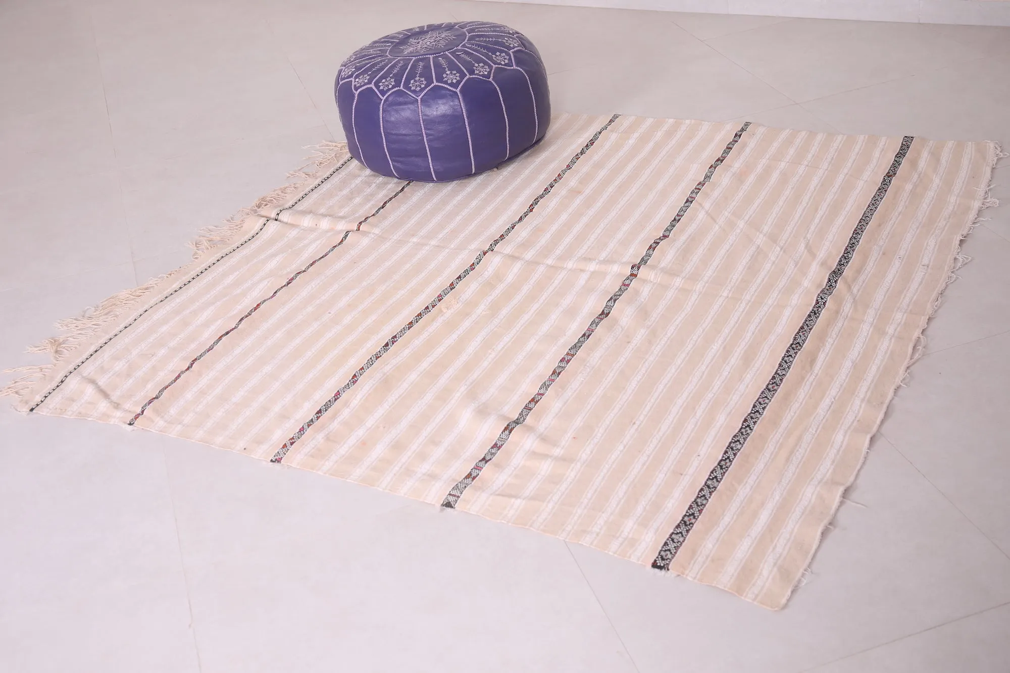 Square Berber Wedding Rug - 5.3 FT x 5.3 FT | Handmade Moroccan Decor