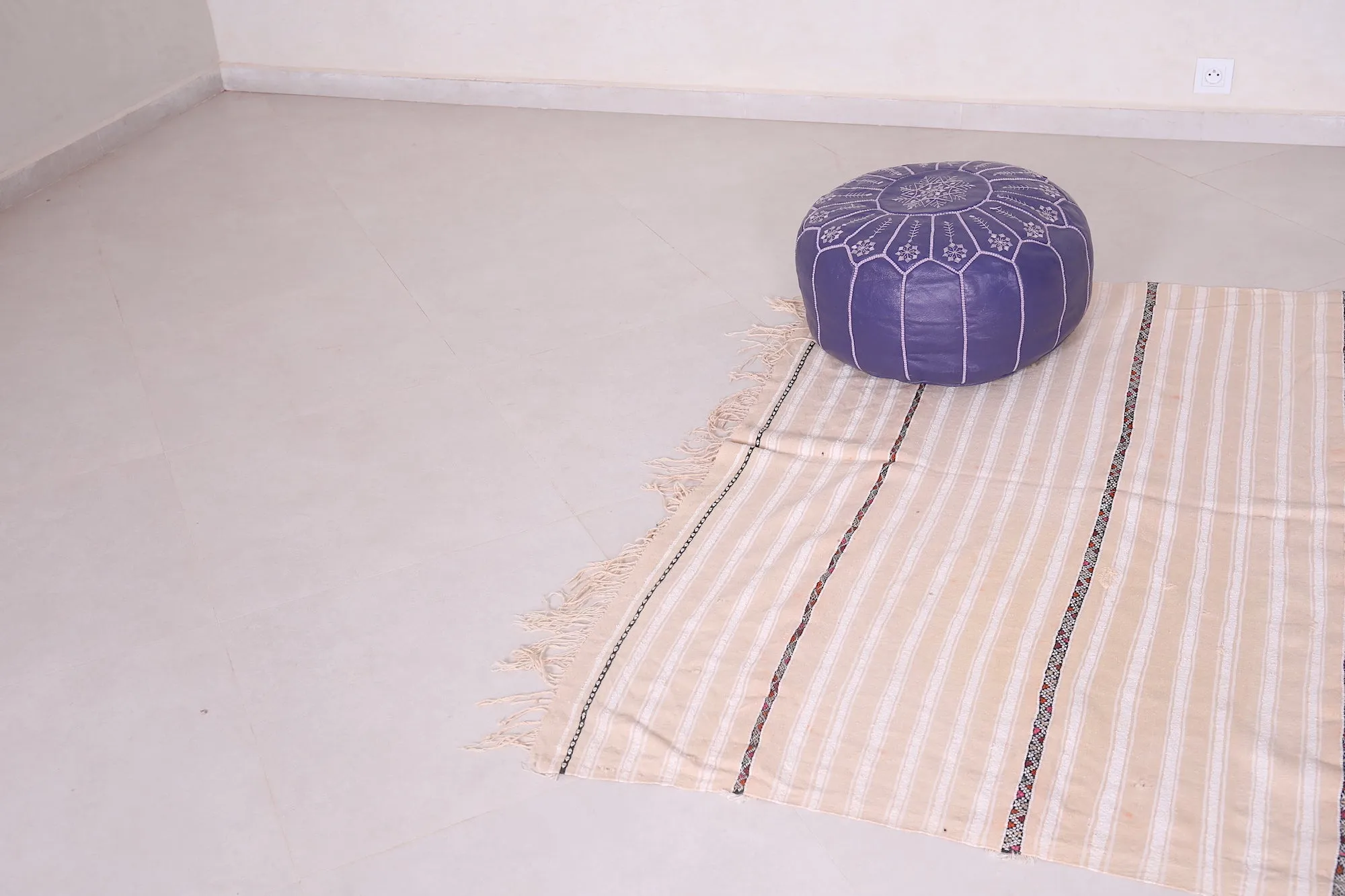 Square Berber Wedding Rug - 5.3 FT x 5.3 FT | Handmade Moroccan Decor