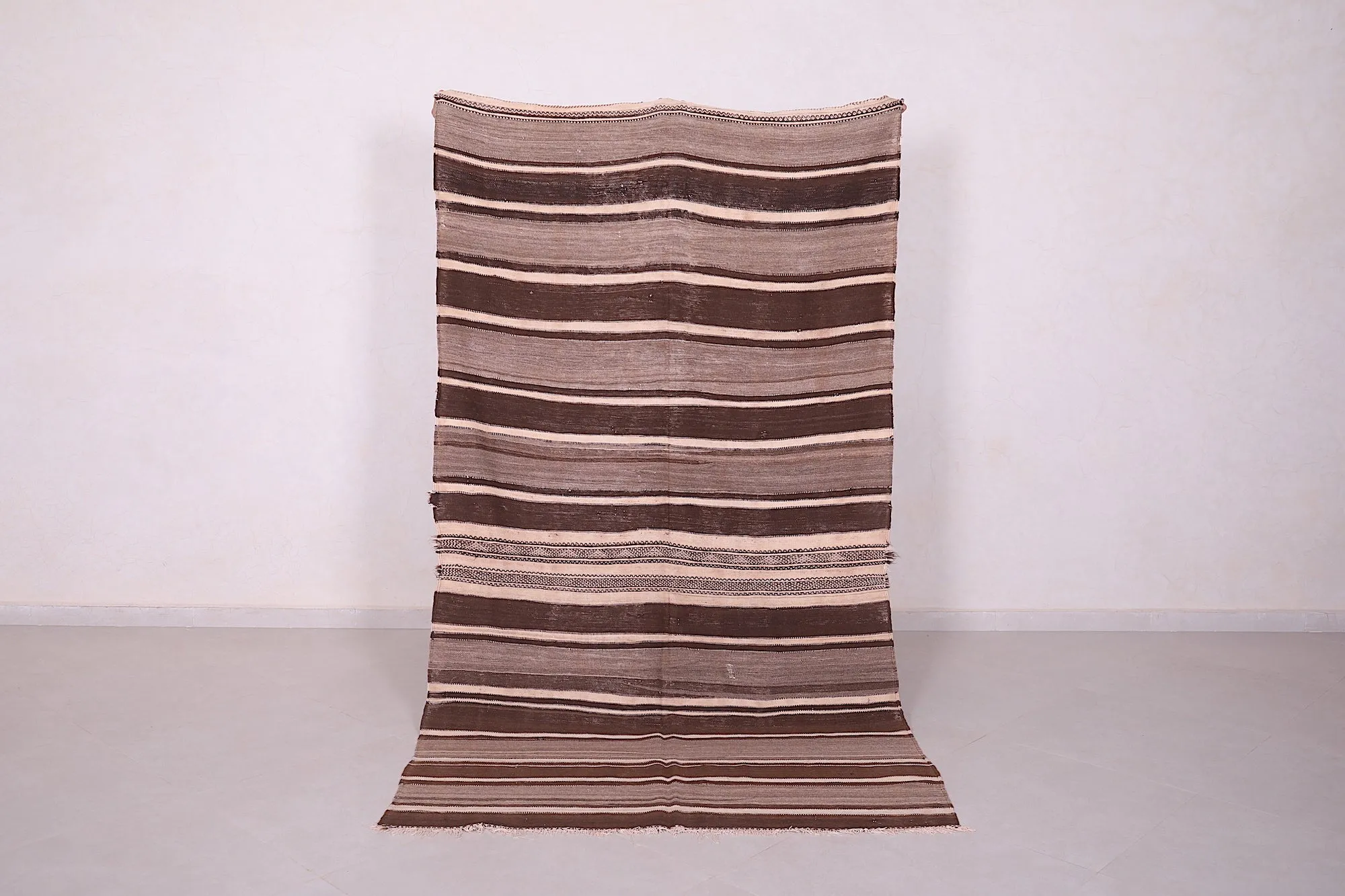 Striped Moroccan Berber Kilim Rug - 4.5x8.1 ft Handwoven