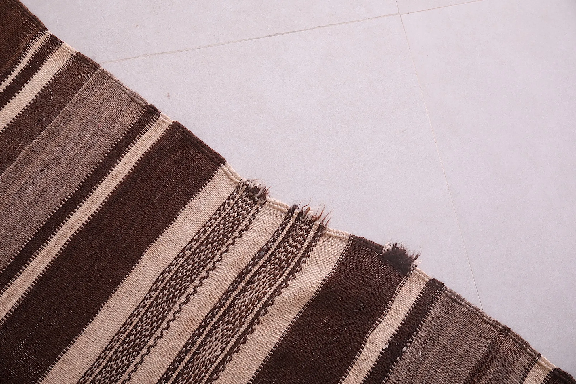Striped Moroccan Berber Kilim Rug - 4.5x8.1 ft Handwoven