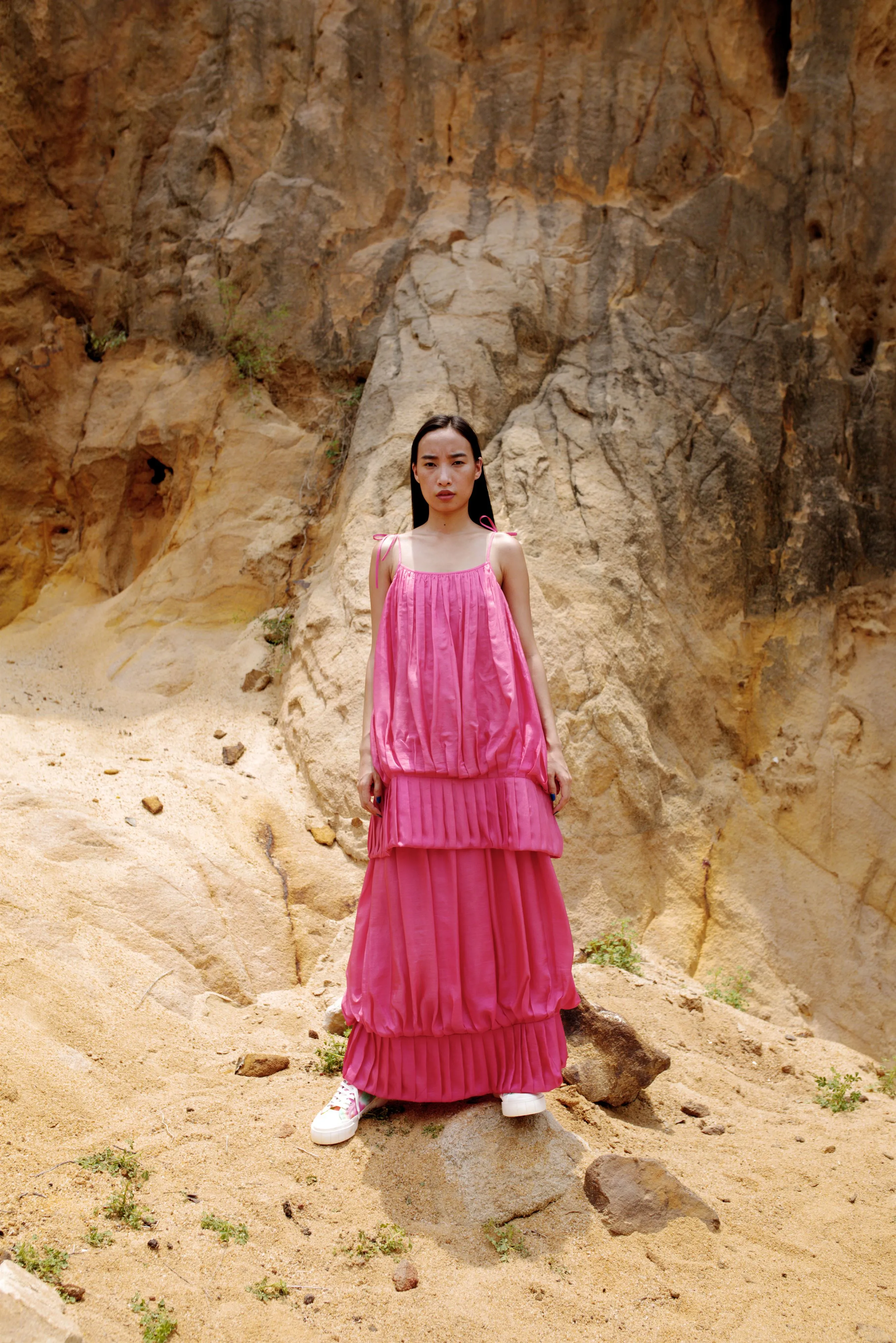 Summer Dress Balloon-Silk-Fuchsia-Black-Moss Green-Metallic Gold-Elaya Itu 36-Fashion Edit Maya Vana-Ituvana