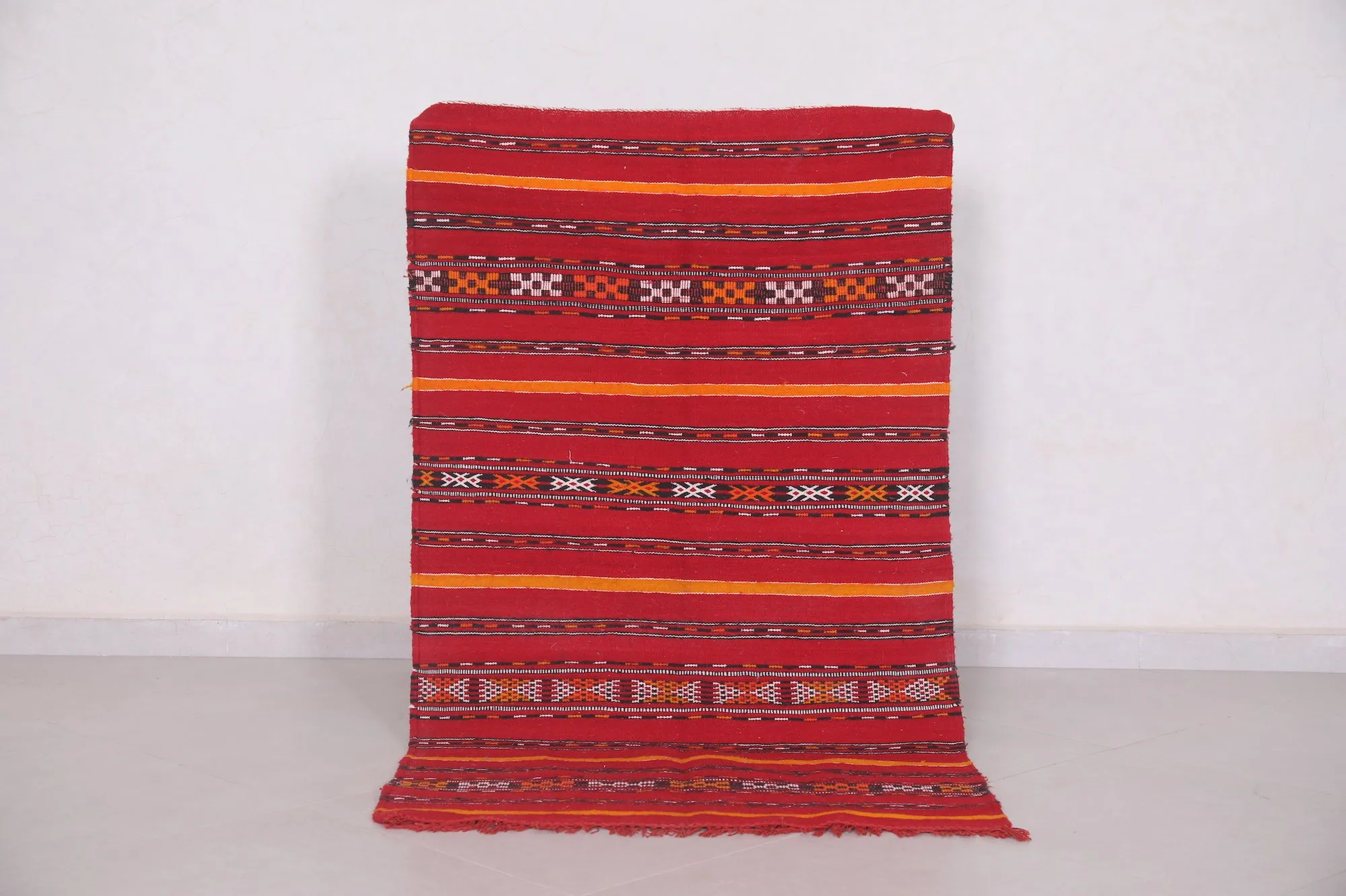 Vibrant Berber Kilim Rug - Handwoven 2.9x5 ft