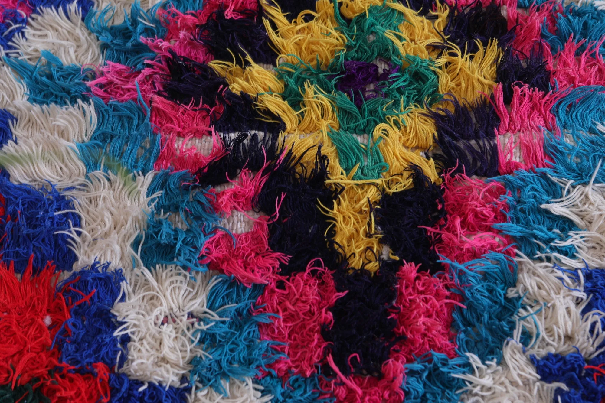 Vibrant Handmade Moroccan Boucherouite Rug – 4 X 5.2 Feet