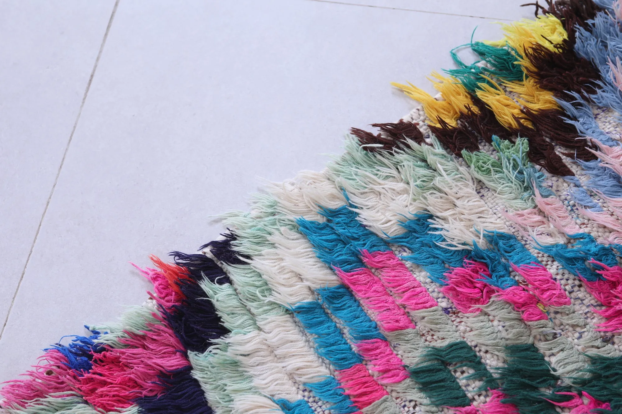 Vibrant Handmade Moroccan Boucherouite Rug – 4 X 5.2 Feet