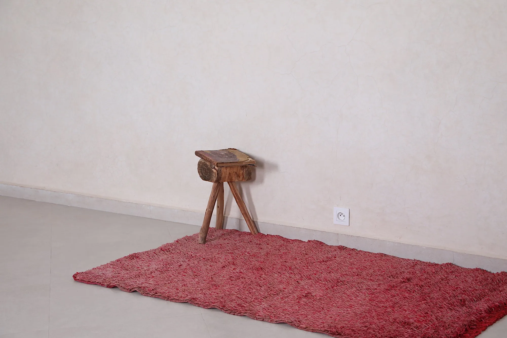 Vibrant Red Moroccan Rug – 3.3 x 5.7 Feet – Handmade Charm