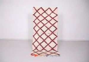 Vintage Azilal Rug – 3.2 x 6.9 ft | Timeless Moroccan Elegance