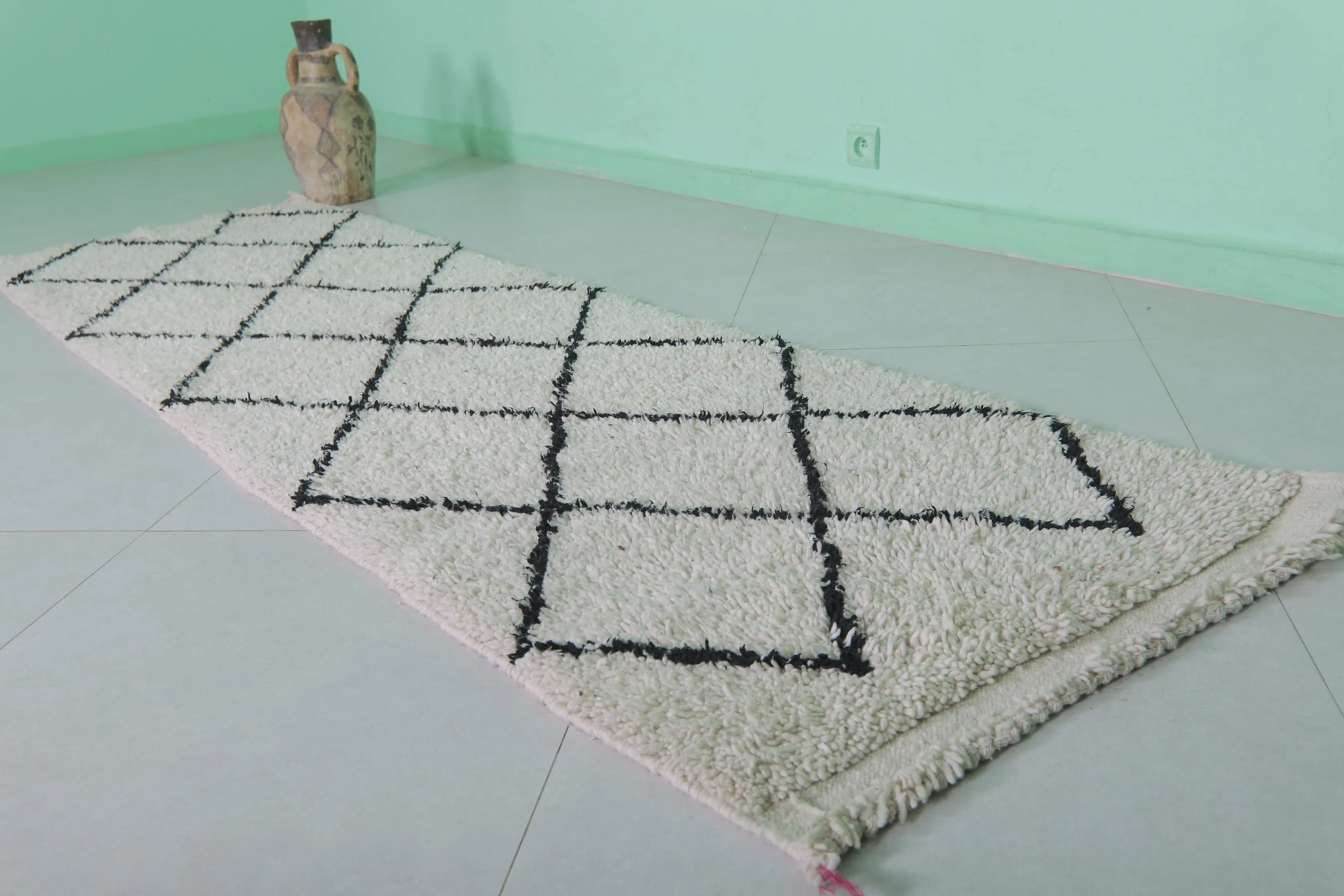 Vintage Beni Ourain Rug - Beige 2.5 x 9 ft | Moroccan Handwoven Masterpiece