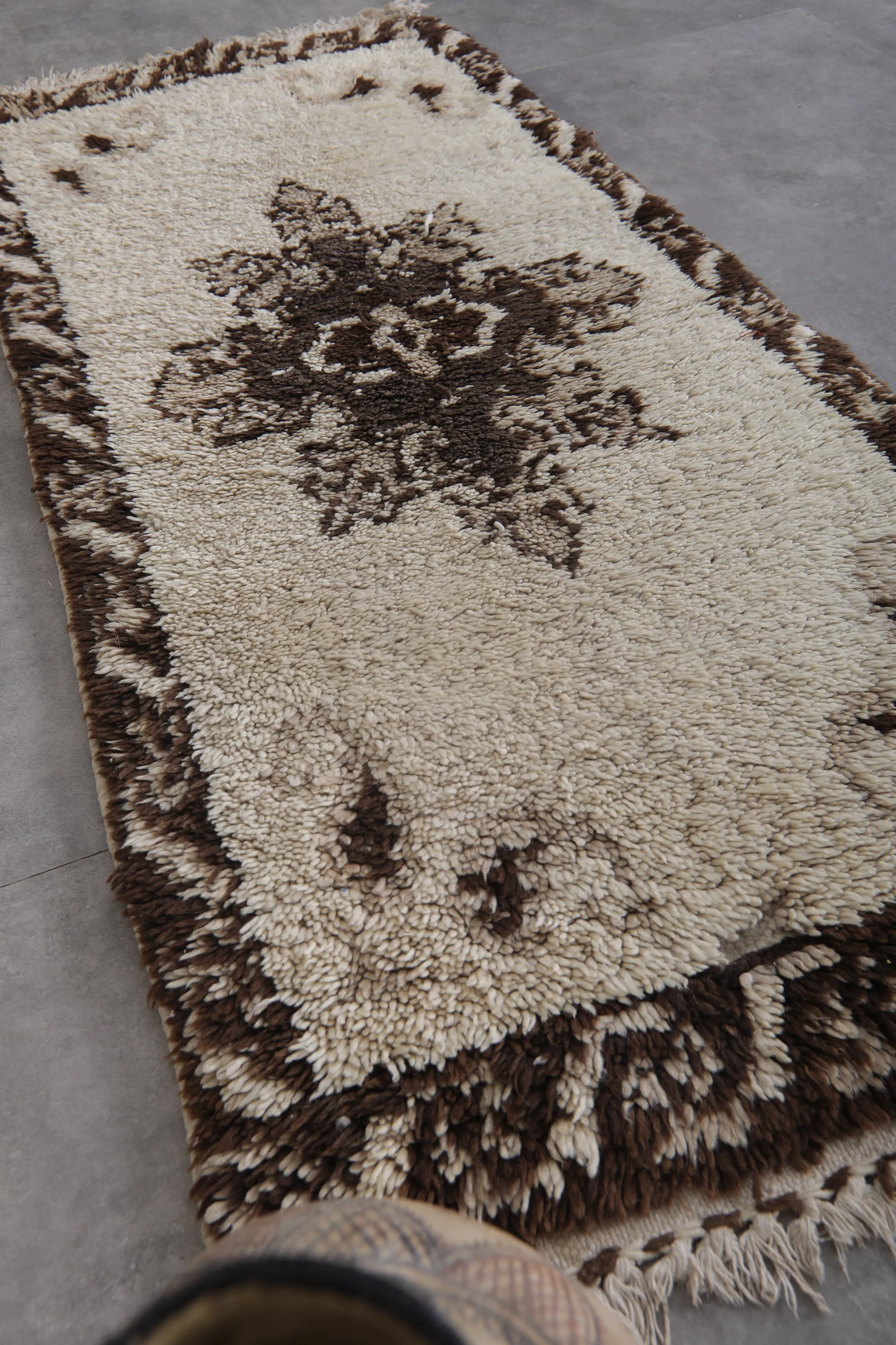 Vintage Berber Carpet – 2.3 x 6.3 ft Handmade Moroccan Rug