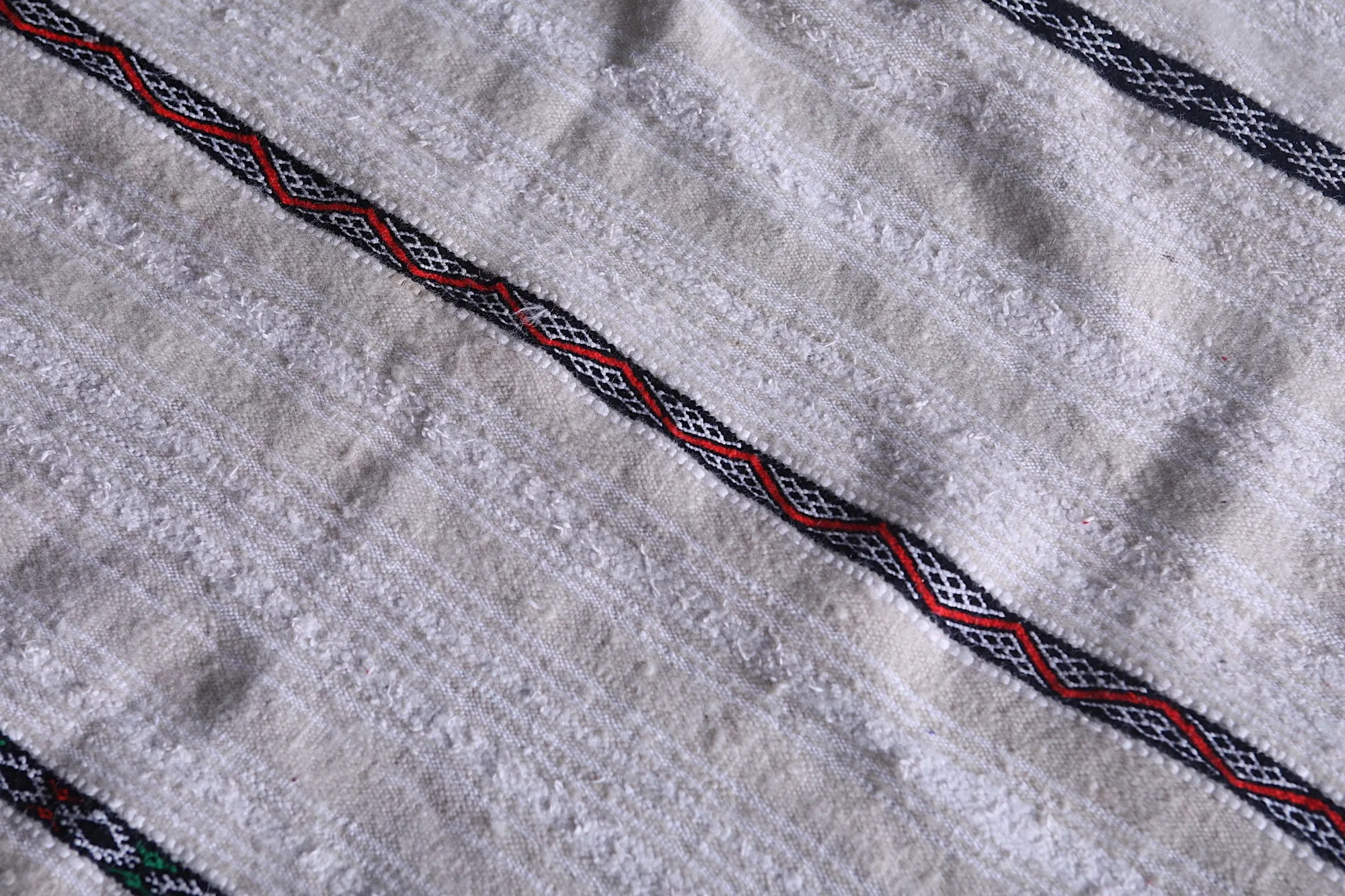 Vintage Berber Rug 3.4 ft x 5.2 ft - Handwoven Moroccan Handira Blanket