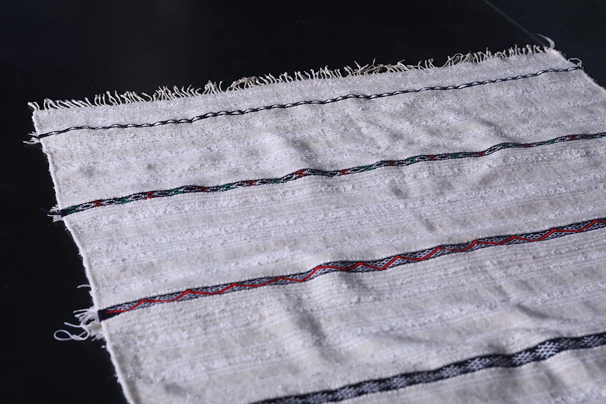 Vintage Berber Rug 3.4 ft x 5.2 ft - Handwoven Moroccan Handira Blanket
