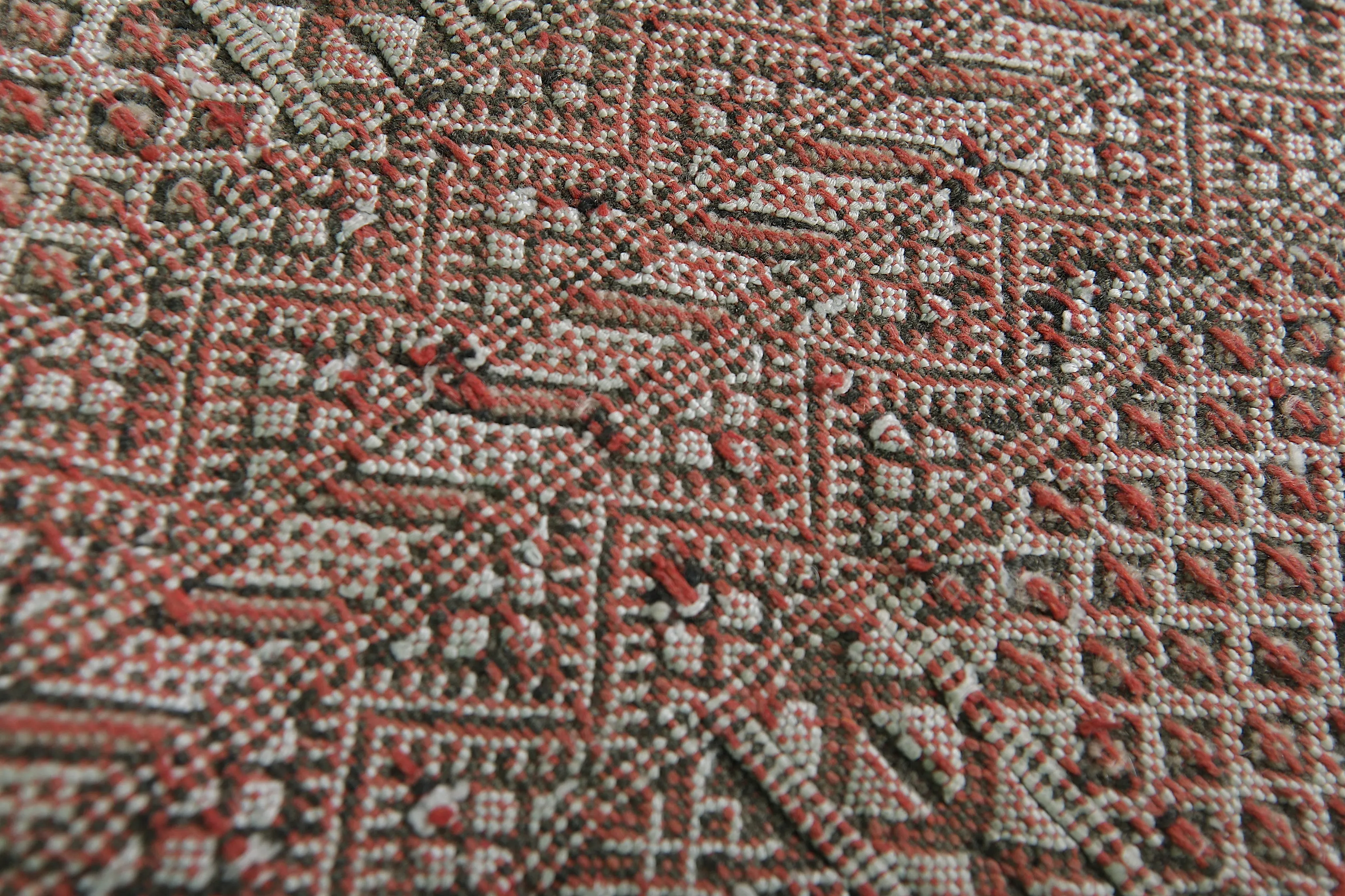 Vintage Berber Rug - 4 FT X 6.9 FT | Handmade Moroccan Treasure