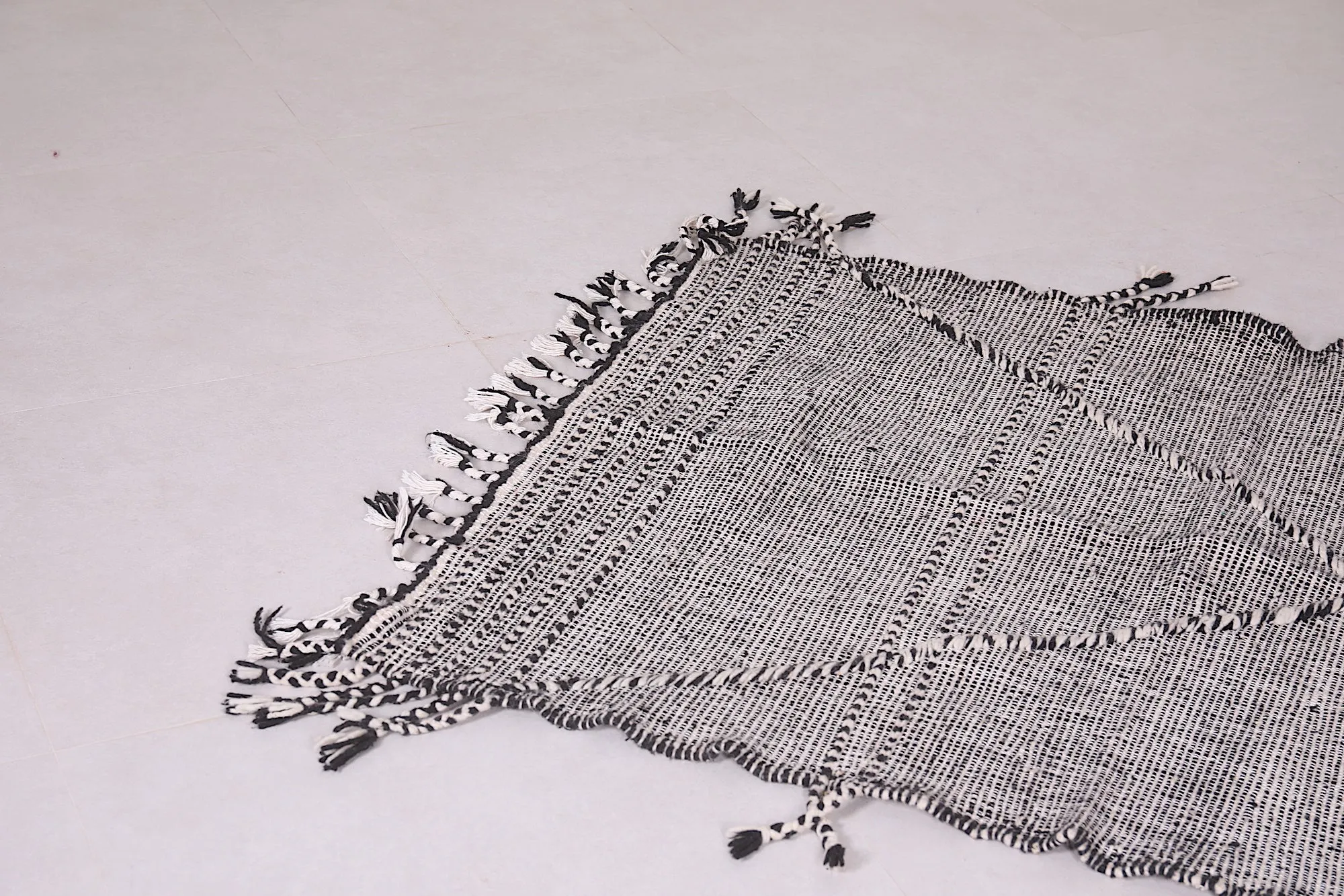 Vintage Berber Rug - Black and White Design - 3.3x4.6 ft