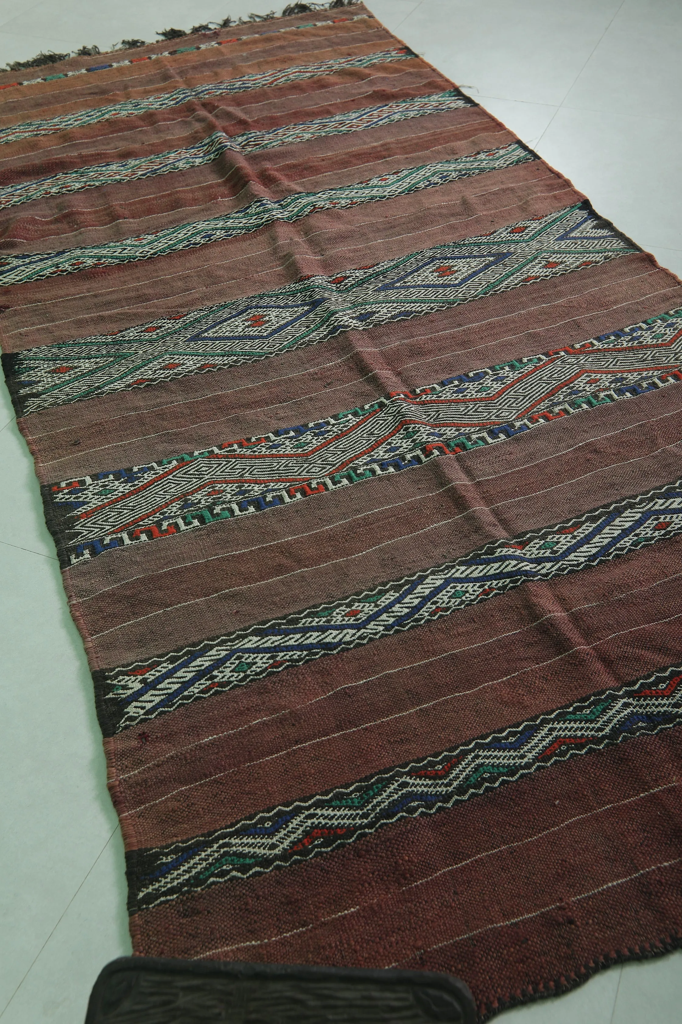 Vintage Berber Rug Runner - 4.2 FT × 9.2 FT | Moroccan Style