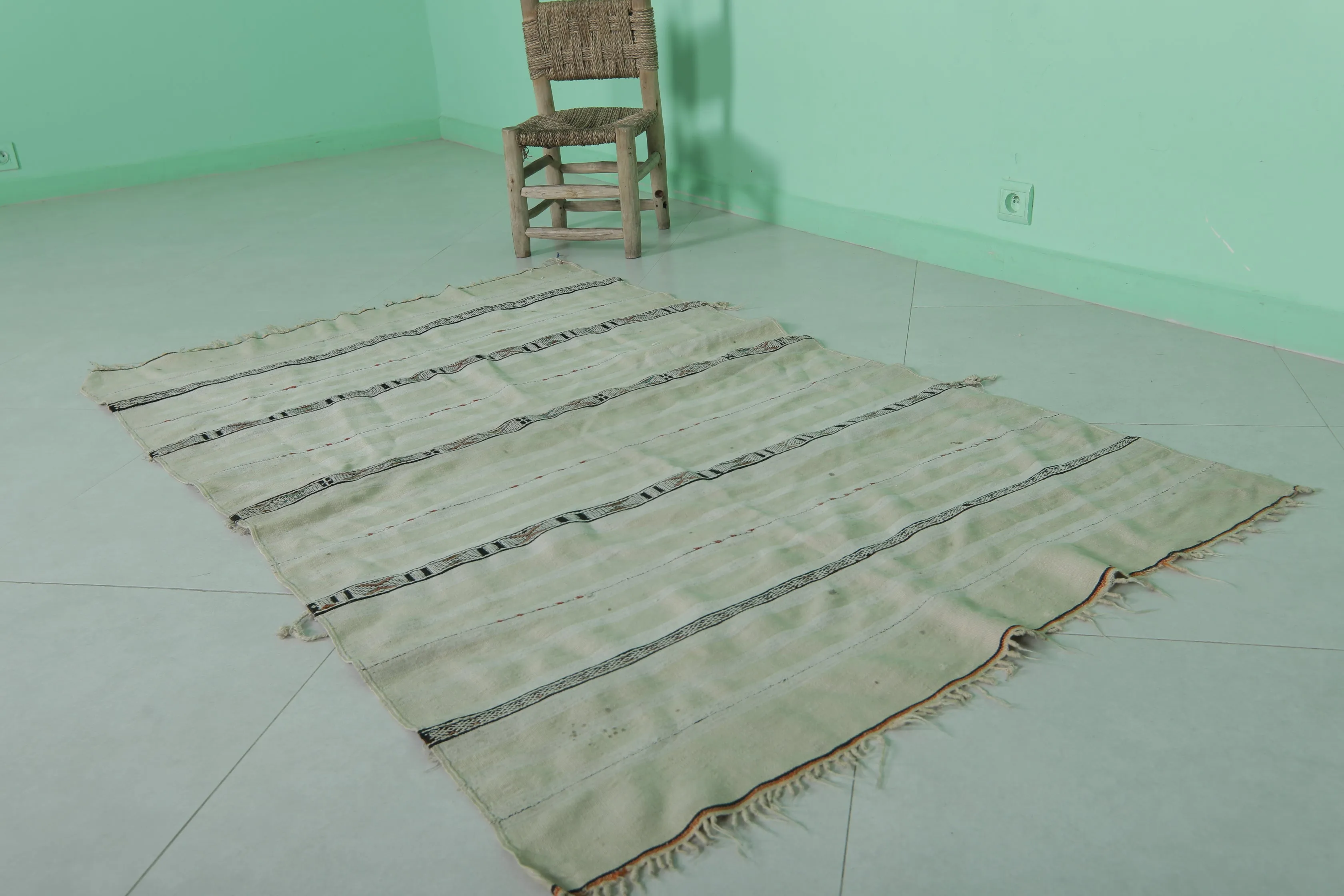 Vintage Berber Wedding Blanket 3.4 x 5.8 ft | Handwoven Moroccan Textile