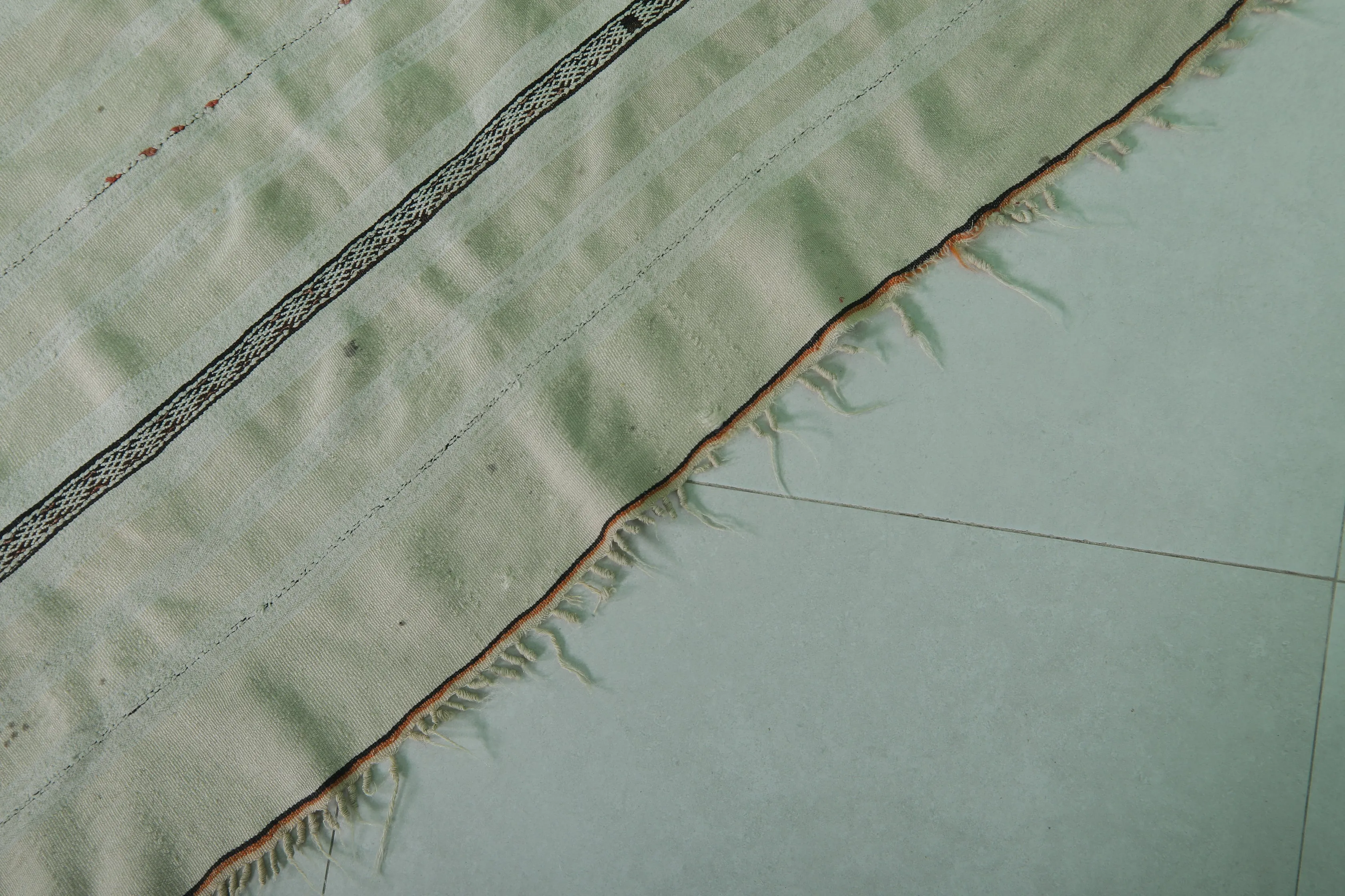 Vintage Berber Wedding Blanket 3.4 x 5.8 ft | Handwoven Moroccan Textile