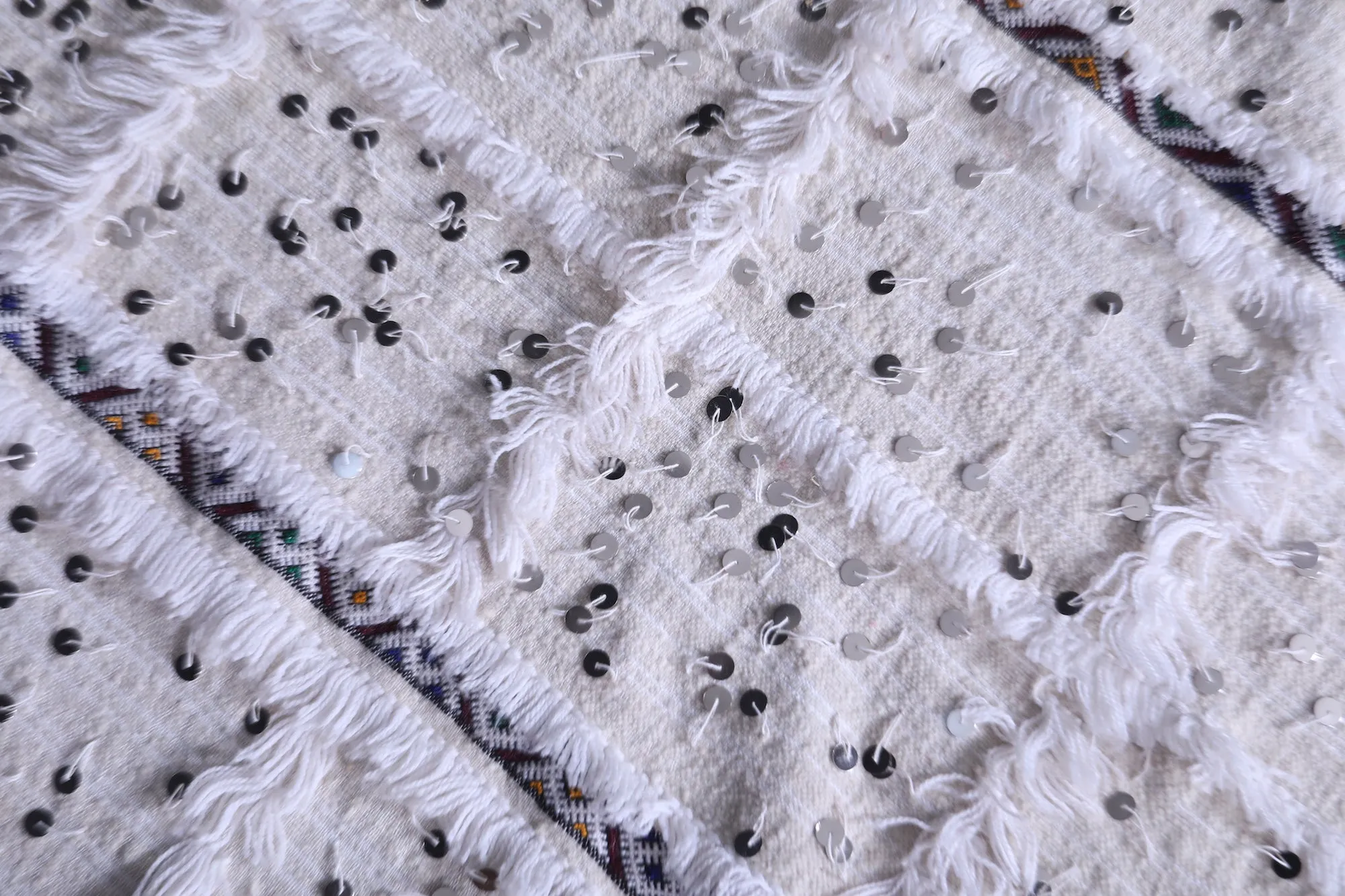 Vintage Berber Wedding Blanket 5.5 ft x 8.1 ft - Handwoven Moroccan Handira