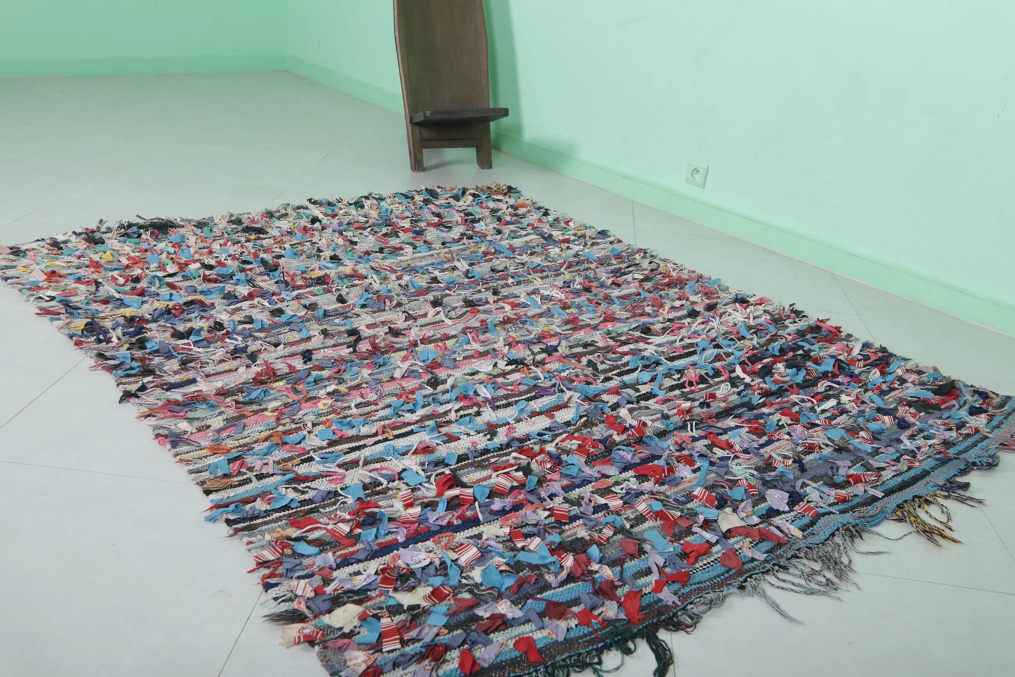 Vintage Boucherouite Rug 5.4 x 6.5 Feet - Moroccan Artistic Weave