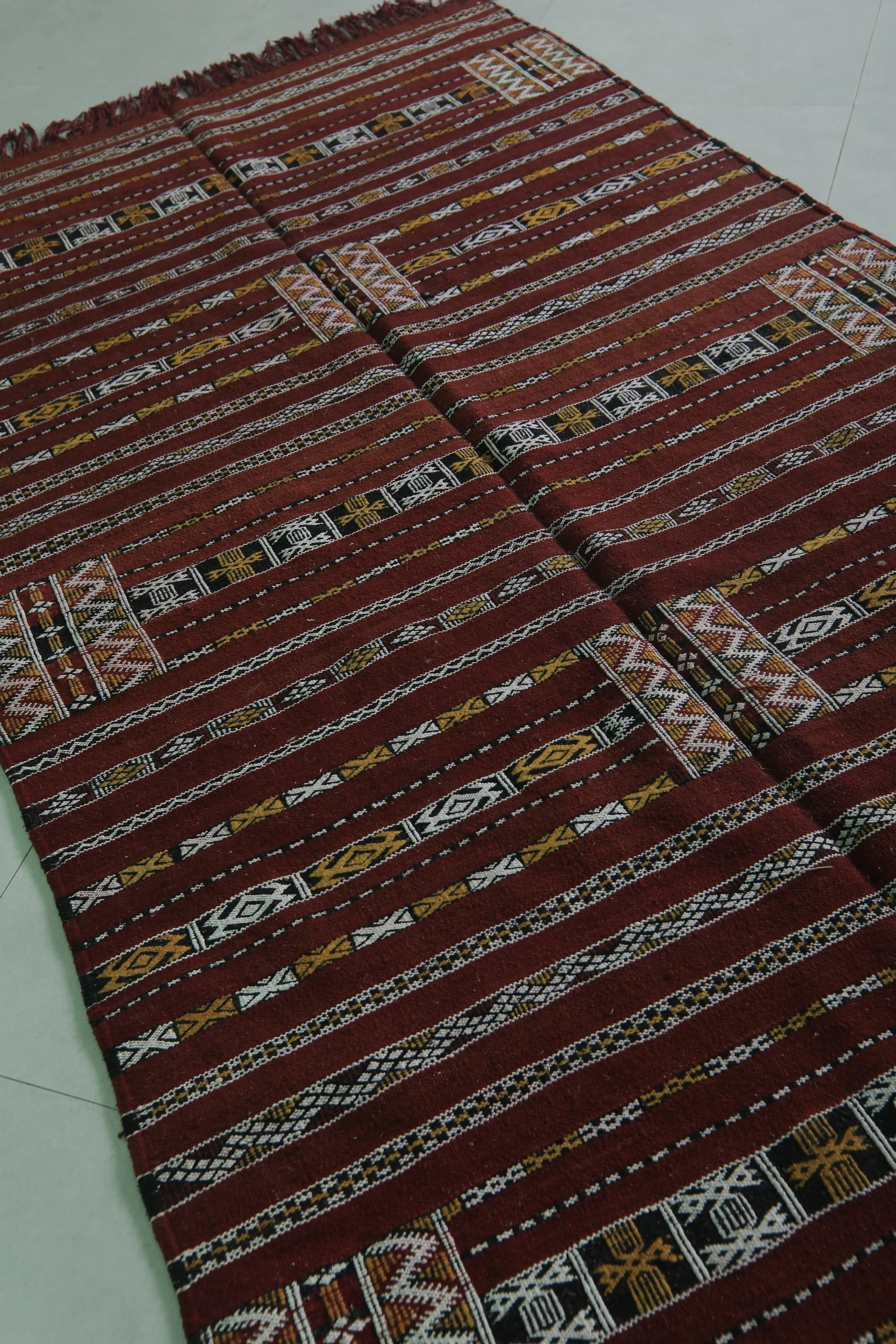 Vintage Handwoven Kilim Rug 4.4 FT x 8.1 FT – Unique Moroccan Design