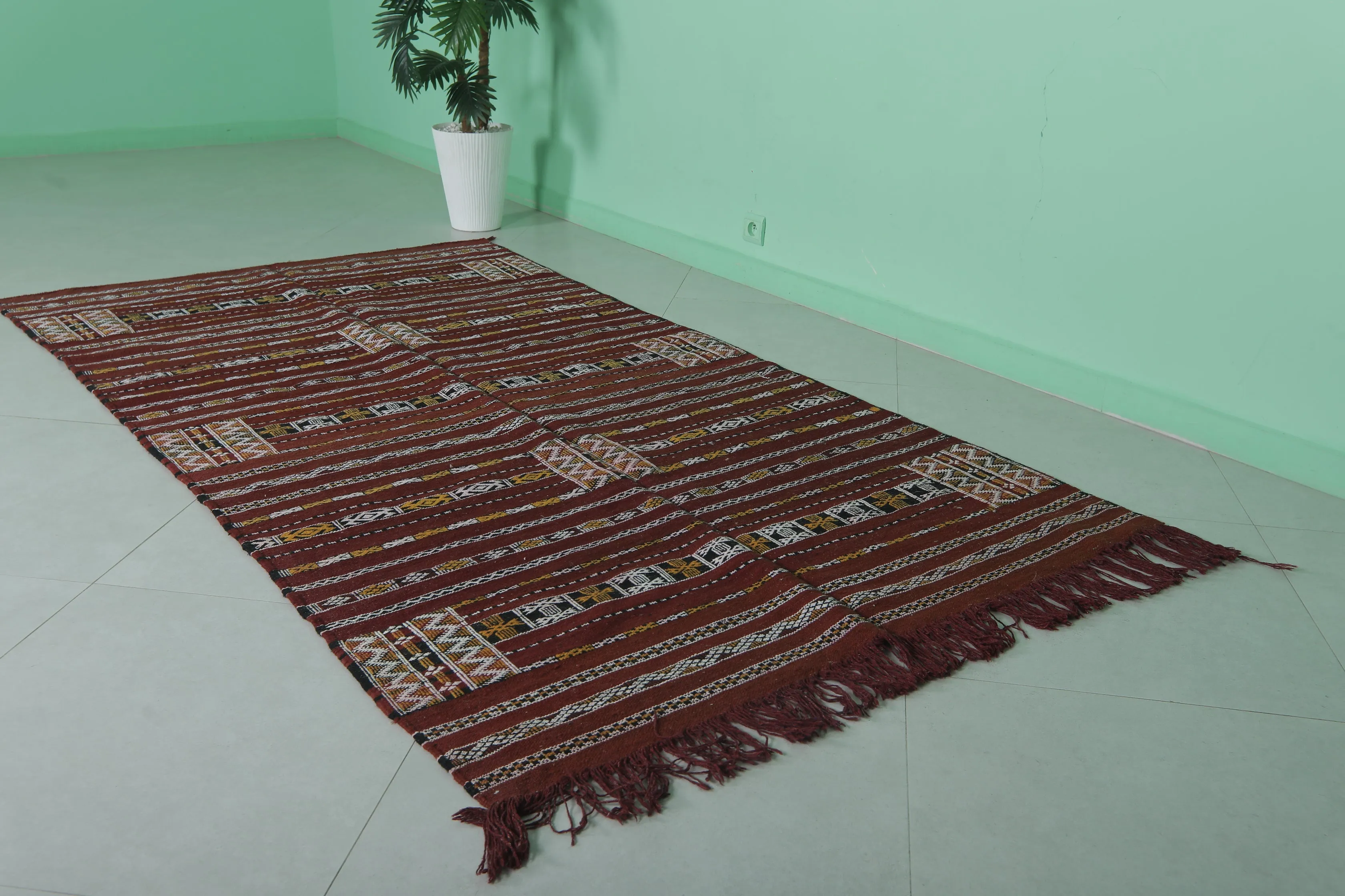 Vintage Handwoven Kilim Rug 4.4 FT x 8.1 FT – Unique Moroccan Design