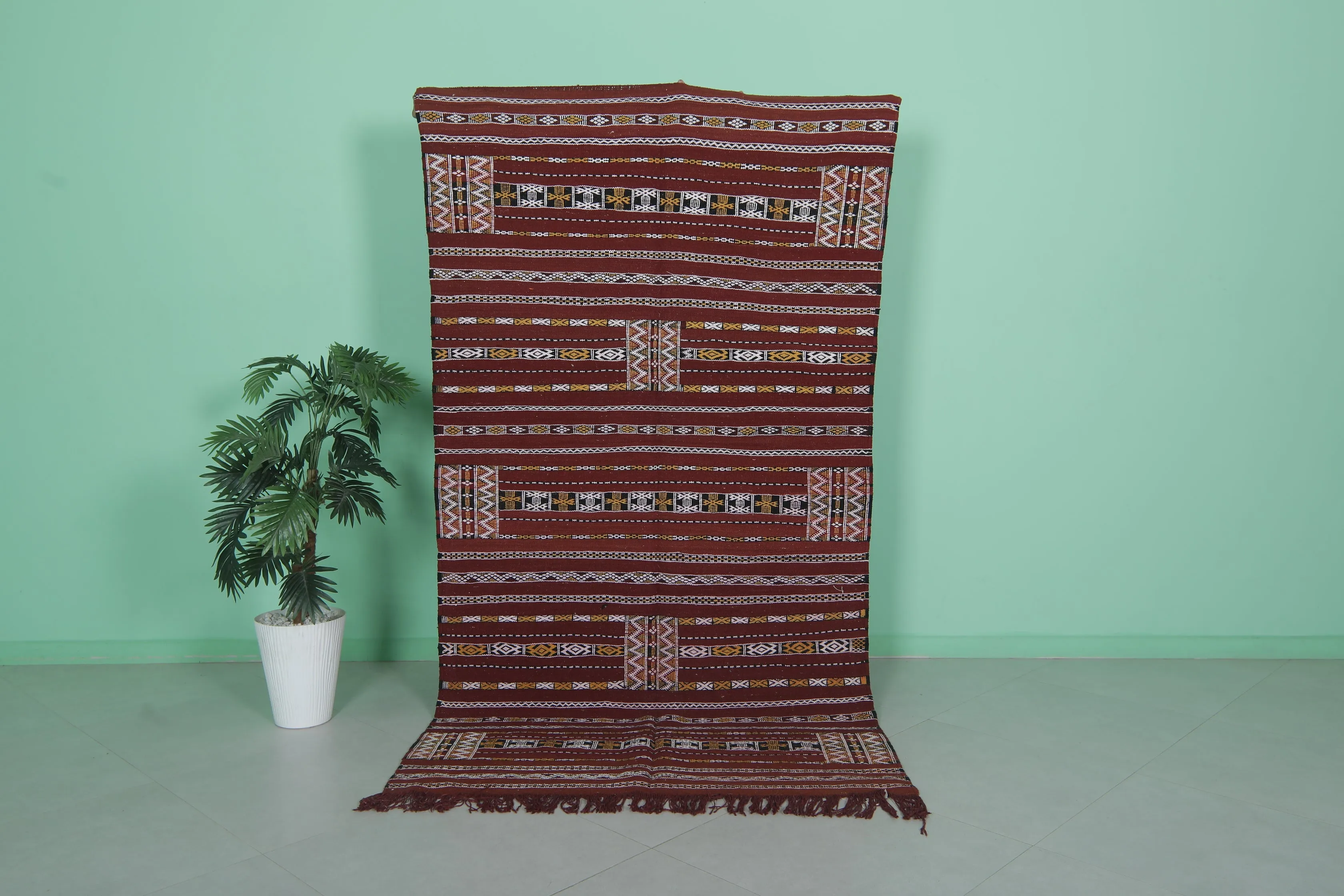 Vintage Handwoven Kilim Rug 4.4 FT x 8.1 FT – Unique Moroccan Design