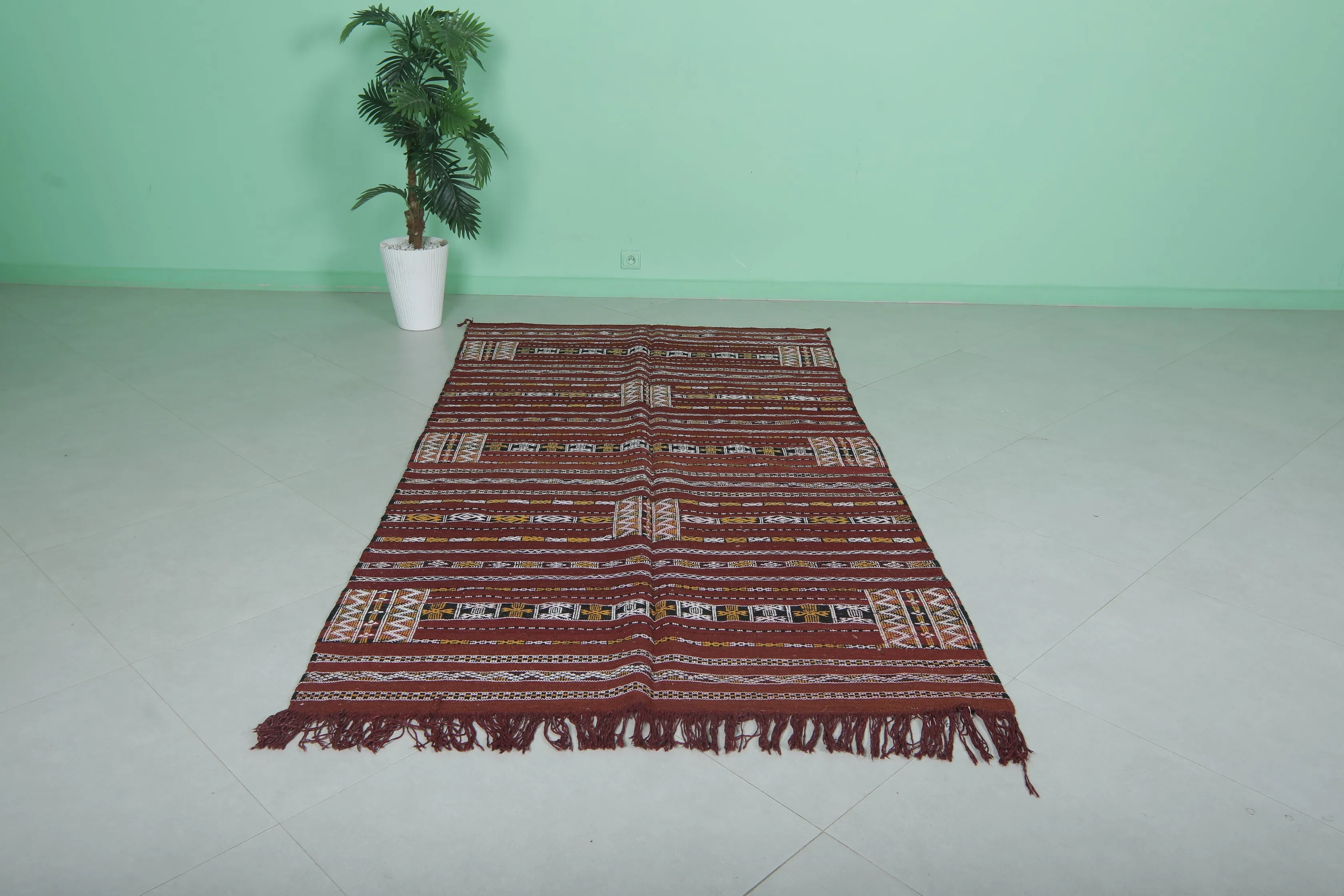 Vintage Handwoven Kilim Rug 4.4 FT x 8.1 FT – Unique Moroccan Design