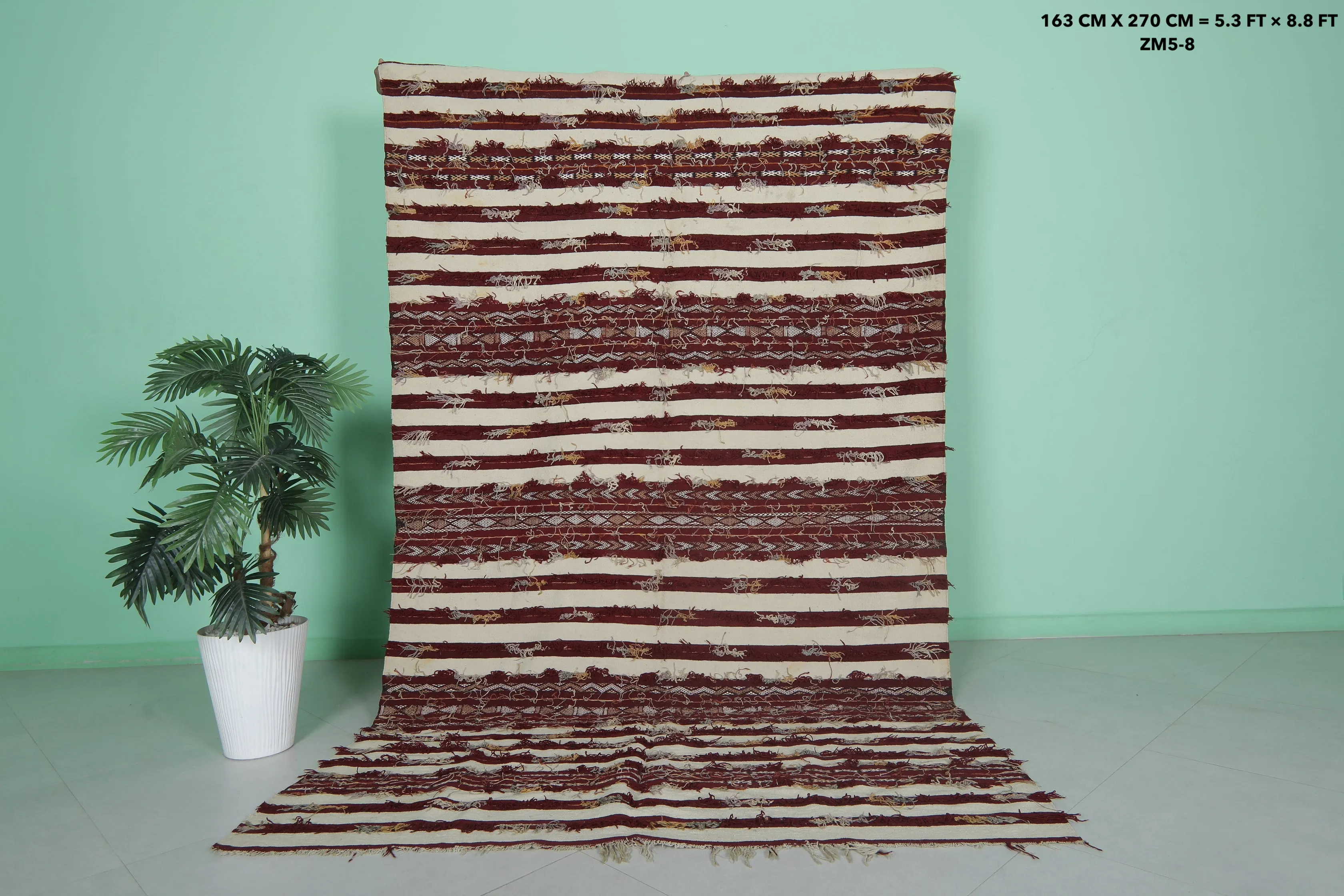 Vintage Handwoven Kilim Rug 5.3 FT X 8.8 FT – Traditional Moroccan Charm