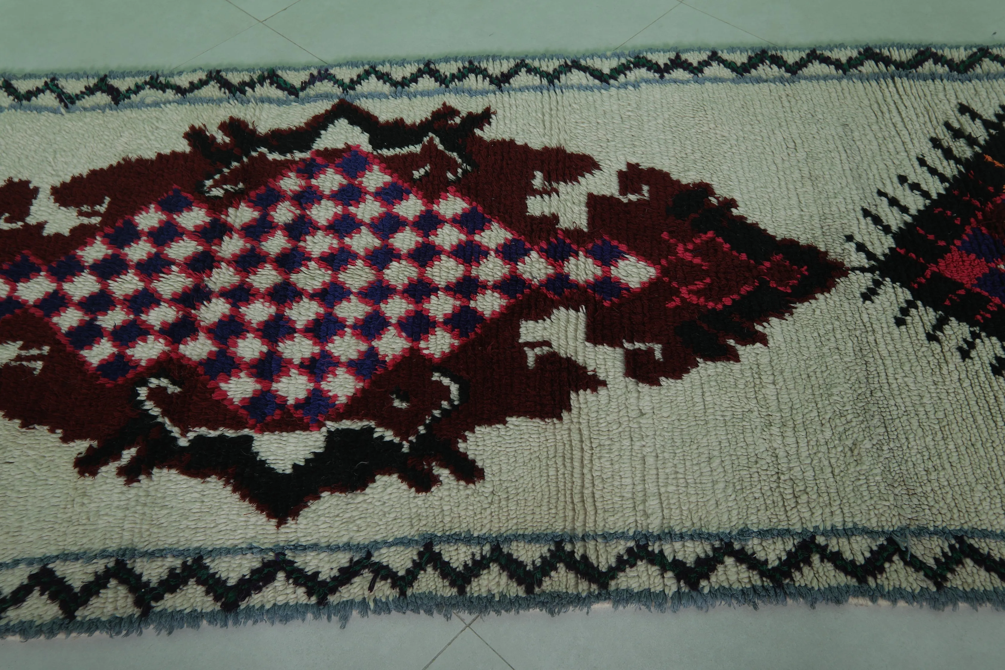 Vintage Moroccan Berber Rug – 3.6 X 9.2 Feet | Handwoven Beauty