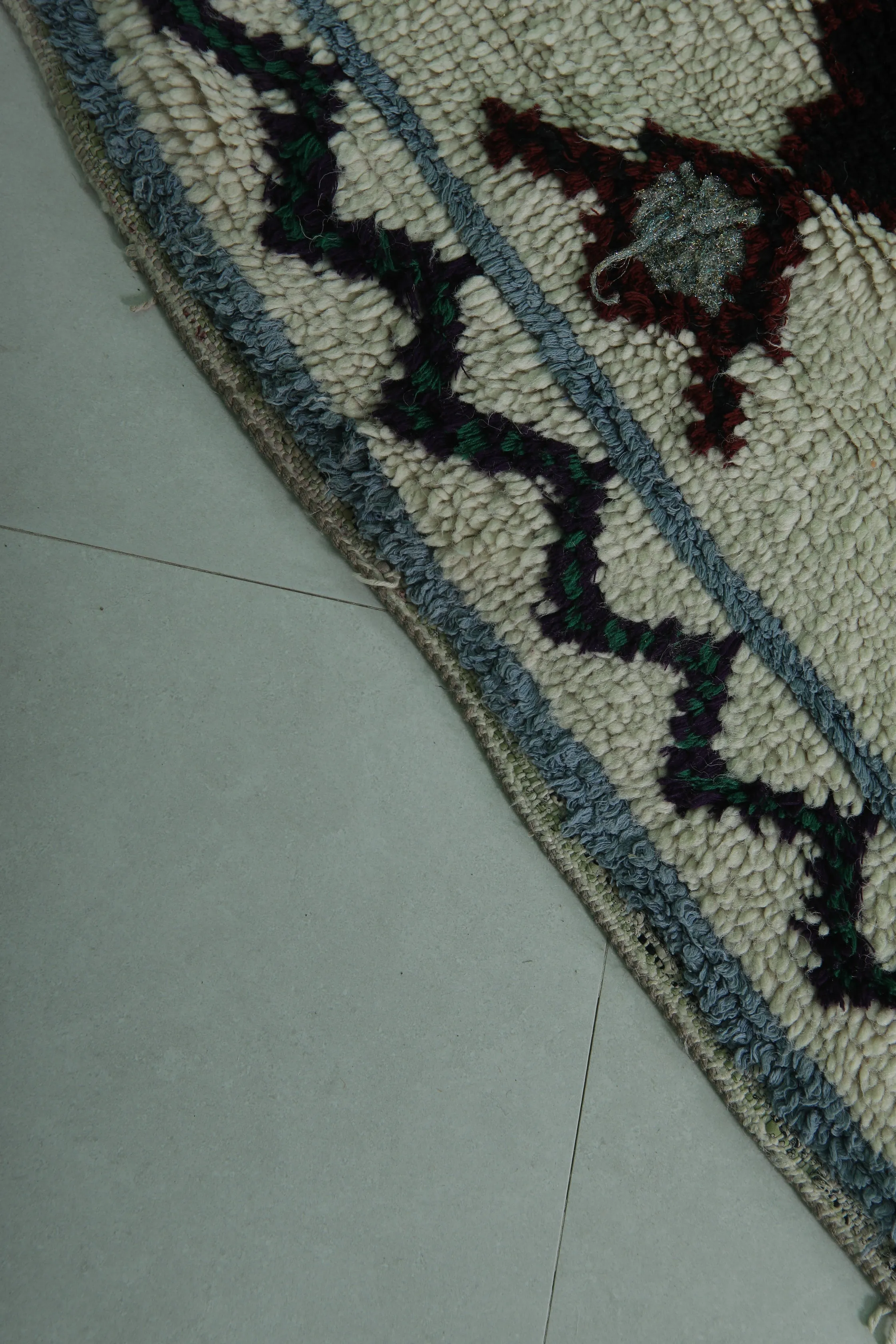 Vintage Moroccan Berber Rug – 3.6 X 9.2 Feet | Handwoven Beauty