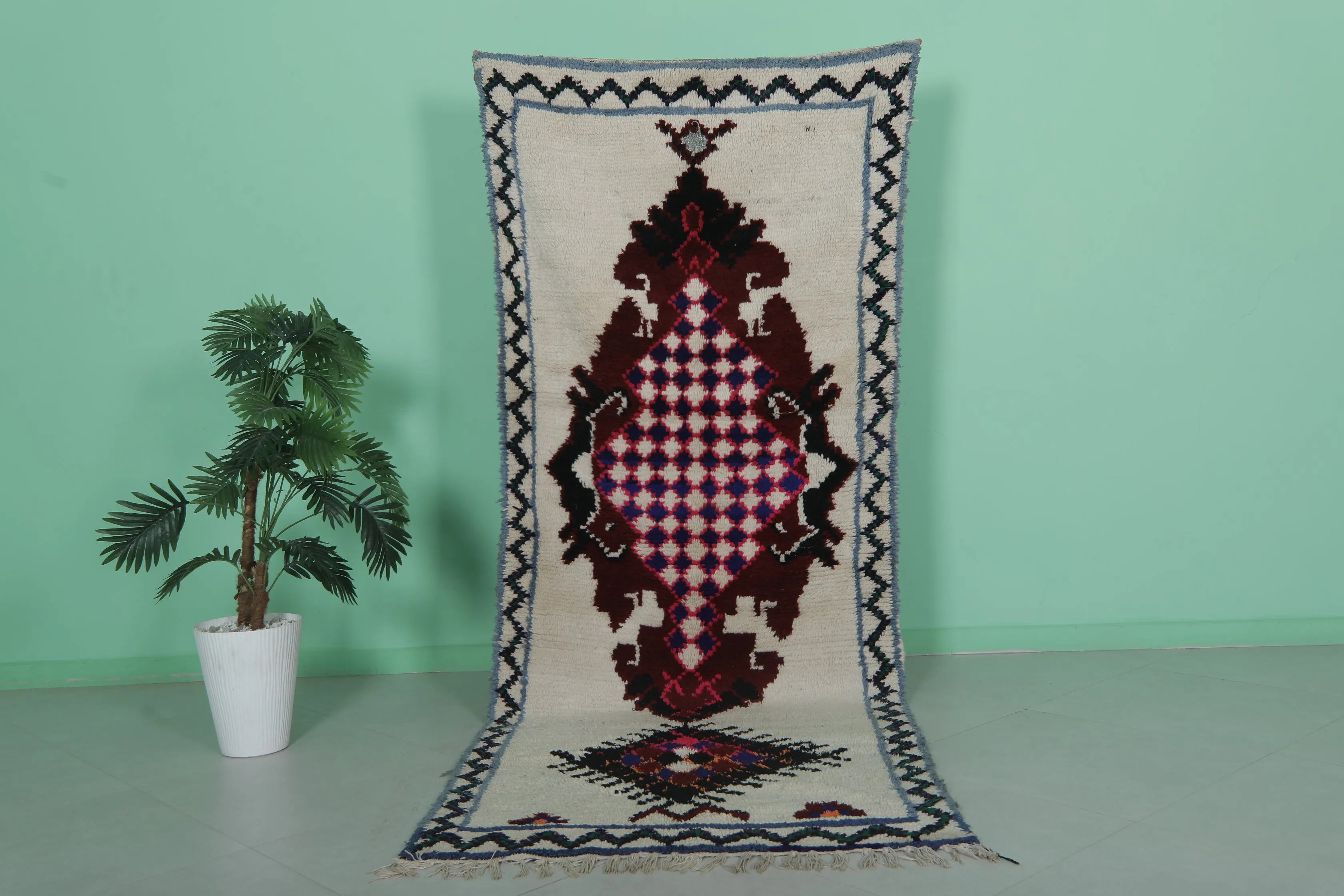 Vintage Moroccan Berber Rug – 3.6 X 9.2 Feet | Handwoven Beauty