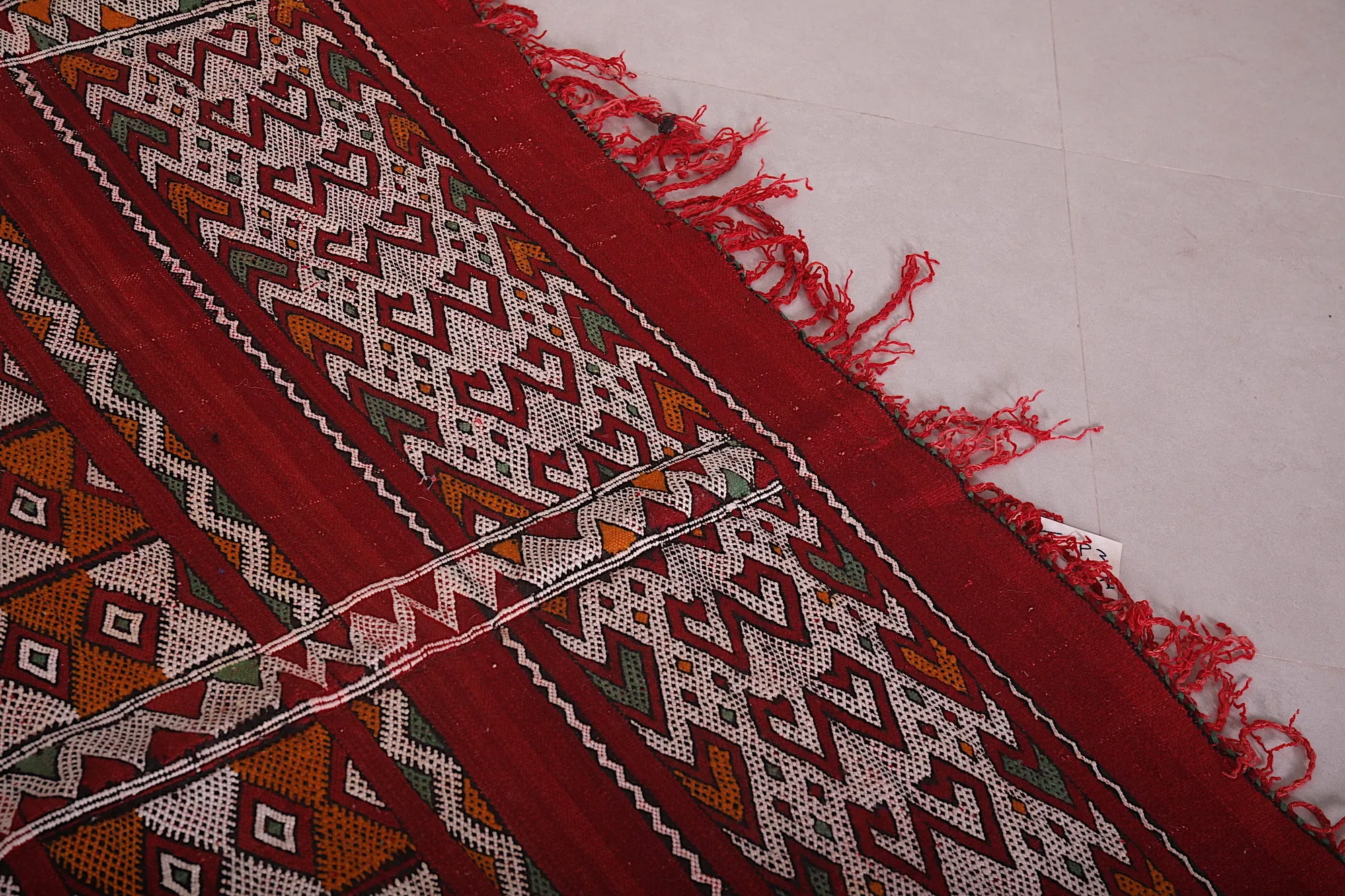 Vintage Moroccan Handwoven Kilim Rug - Red and White Geometric Design - 5.4x11.8 ft