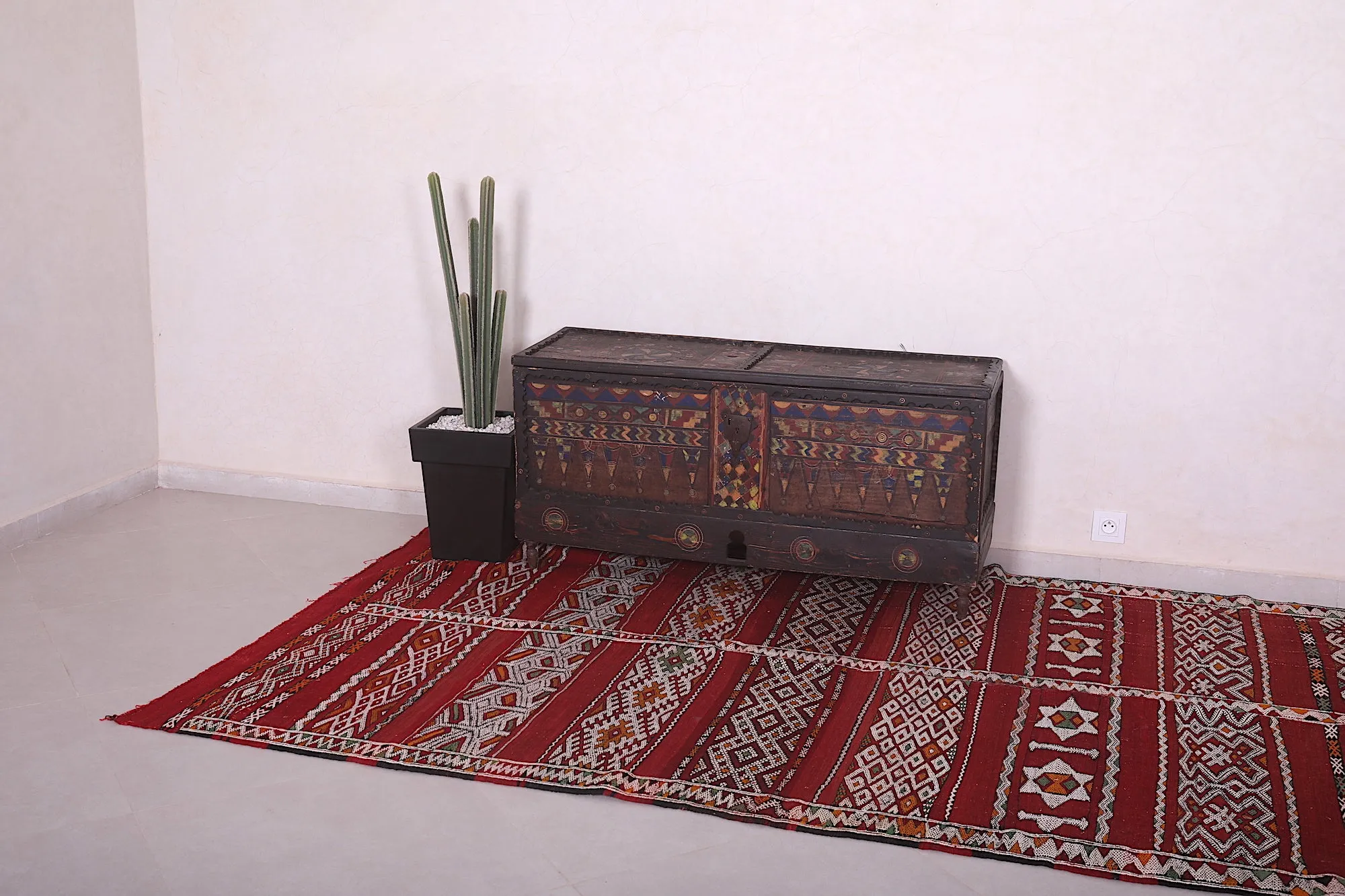 Vintage Moroccan Handwoven Kilim Rug - Red and White Geometric Design - 5.4x11.8 ft