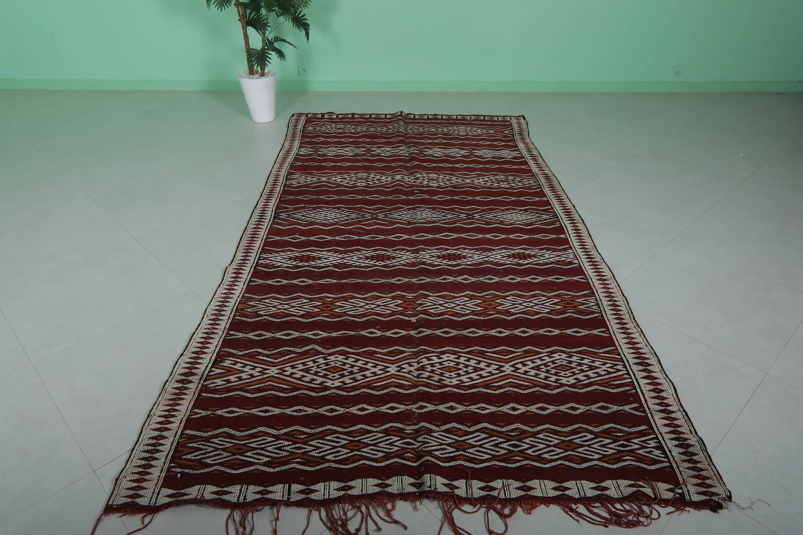 Vintage Moroccan Kilim 5.5 FT x 10.2 FT – Authentic Berber Craft