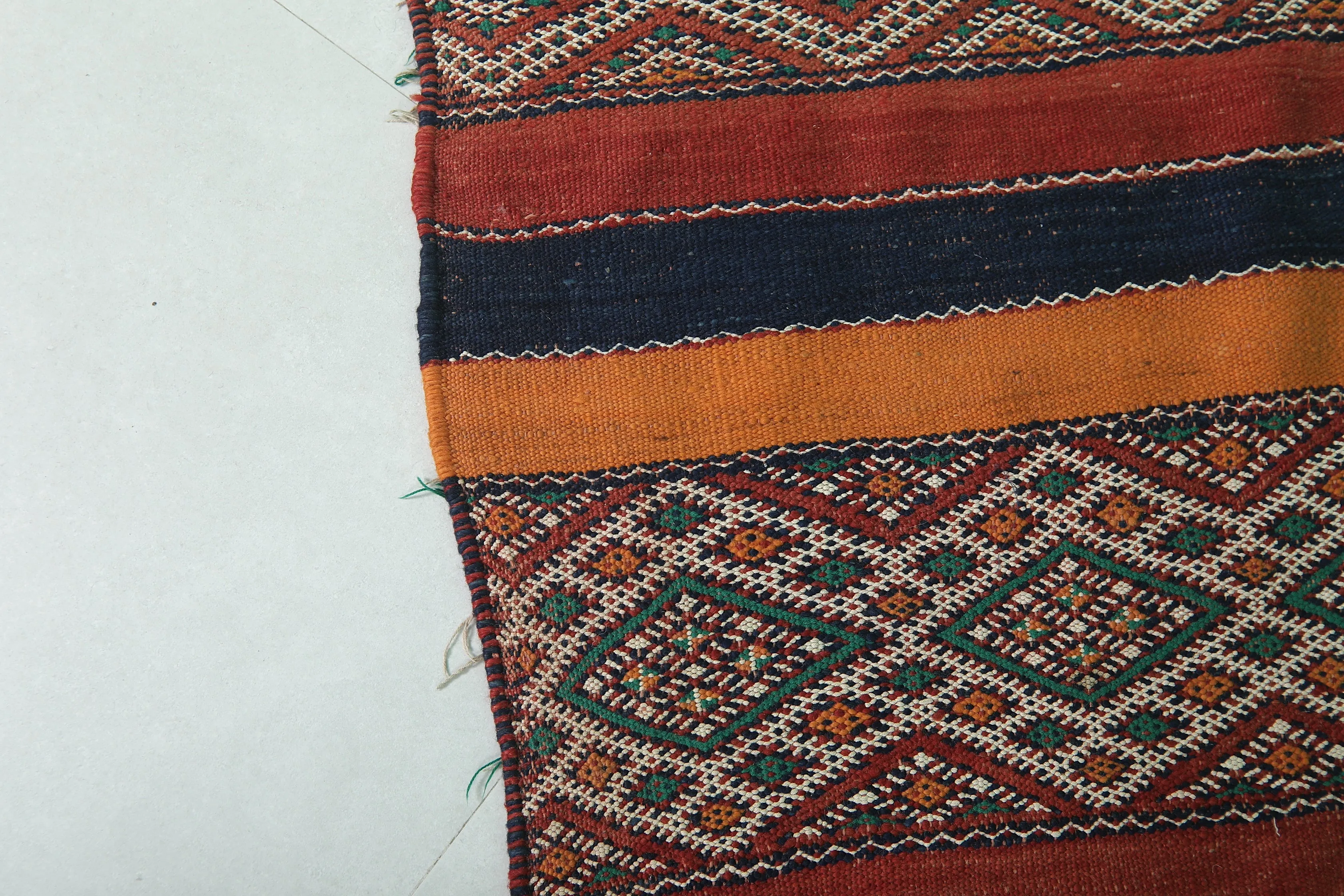 Vintage Moroccan Kilim Rug - 5.2 FT × 8.8 FT | Handwoven Heritage