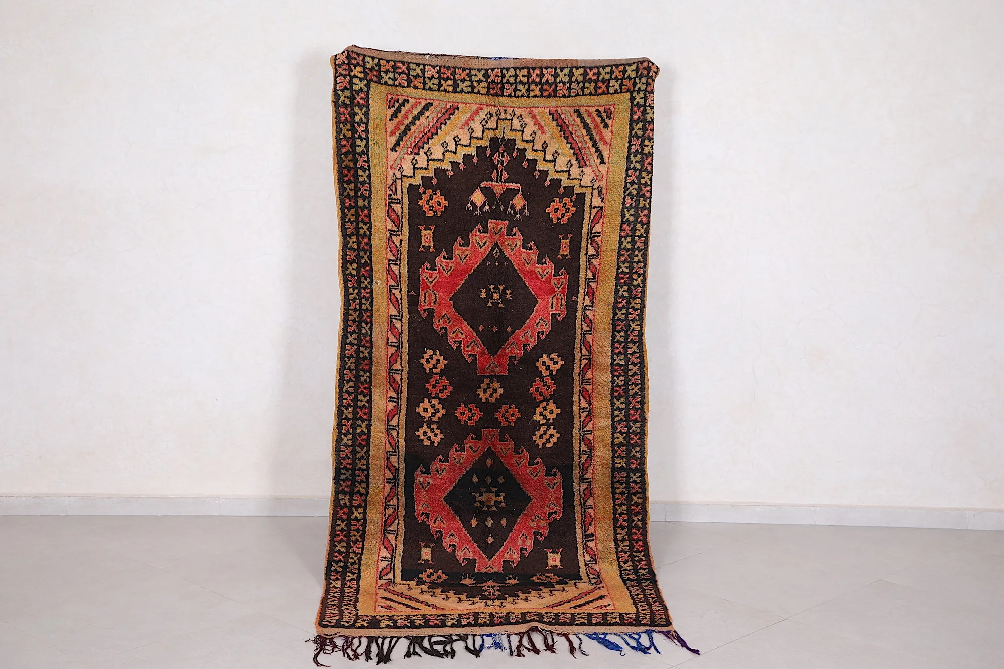 Vintage Moroccan Rug 3.7 x 7.8 FT - Traditional Elegance