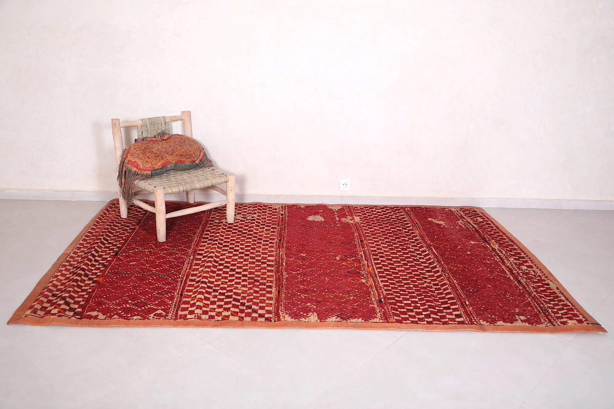 Vintage Moroccan Rug 5.9 FT X 9.7 FT
