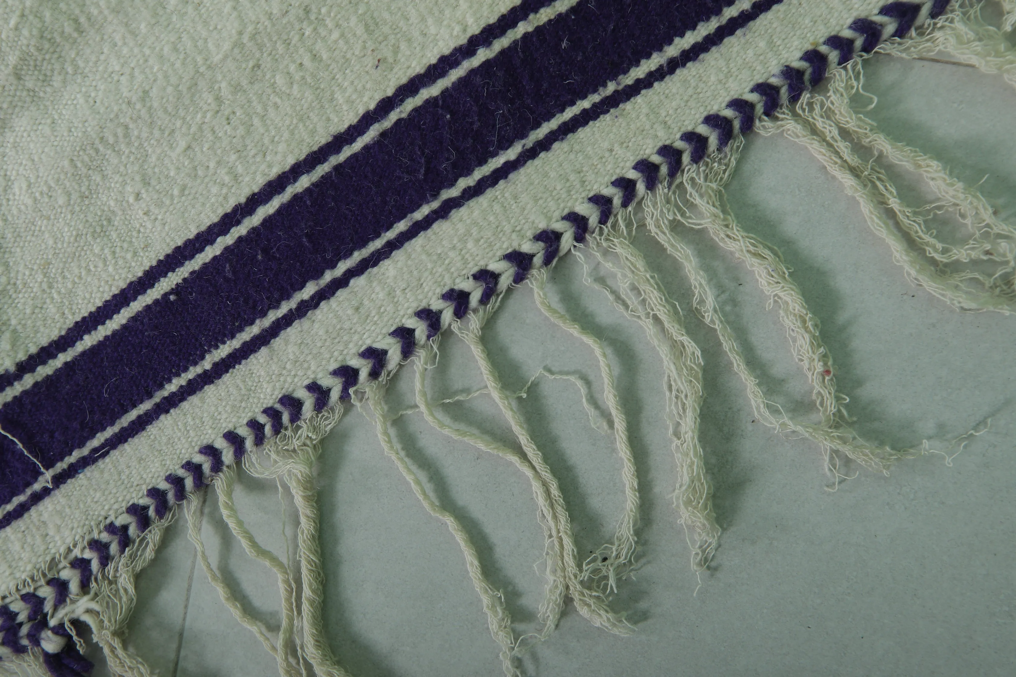 Vintage Wool Berber Blanket – Moroccan Handwoven Design
