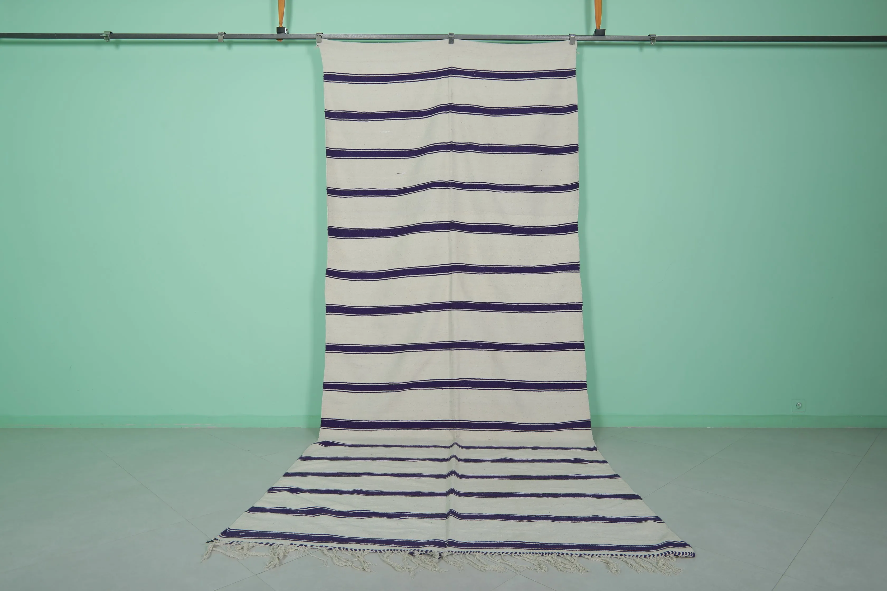 Vintage Wool Berber Blanket – Moroccan Handwoven Design