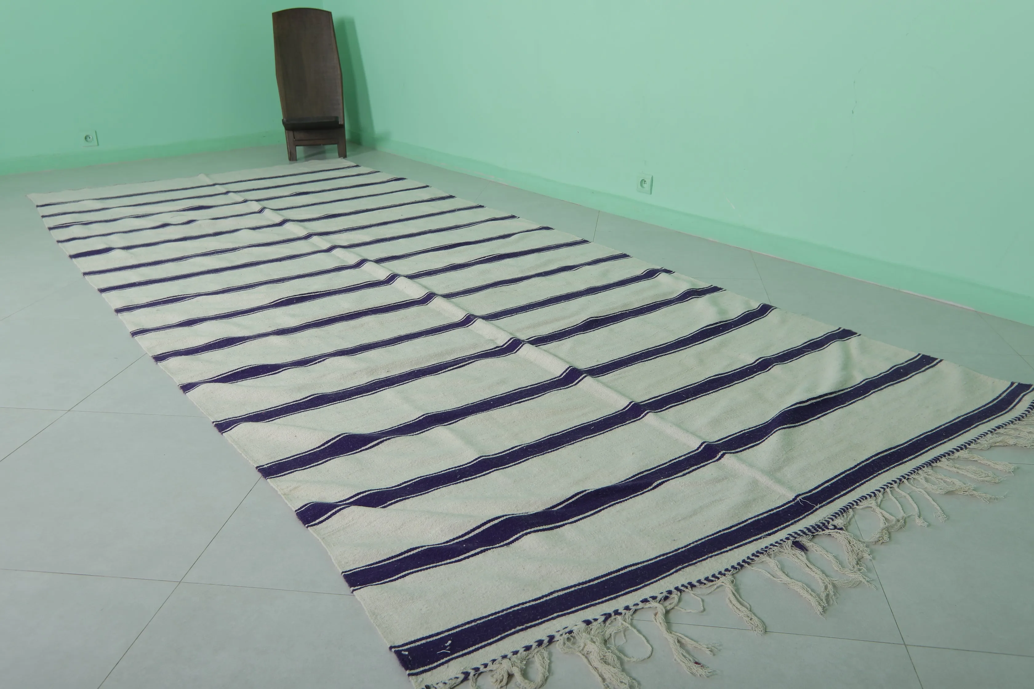 Vintage Wool Berber Blanket – Moroccan Handwoven Design