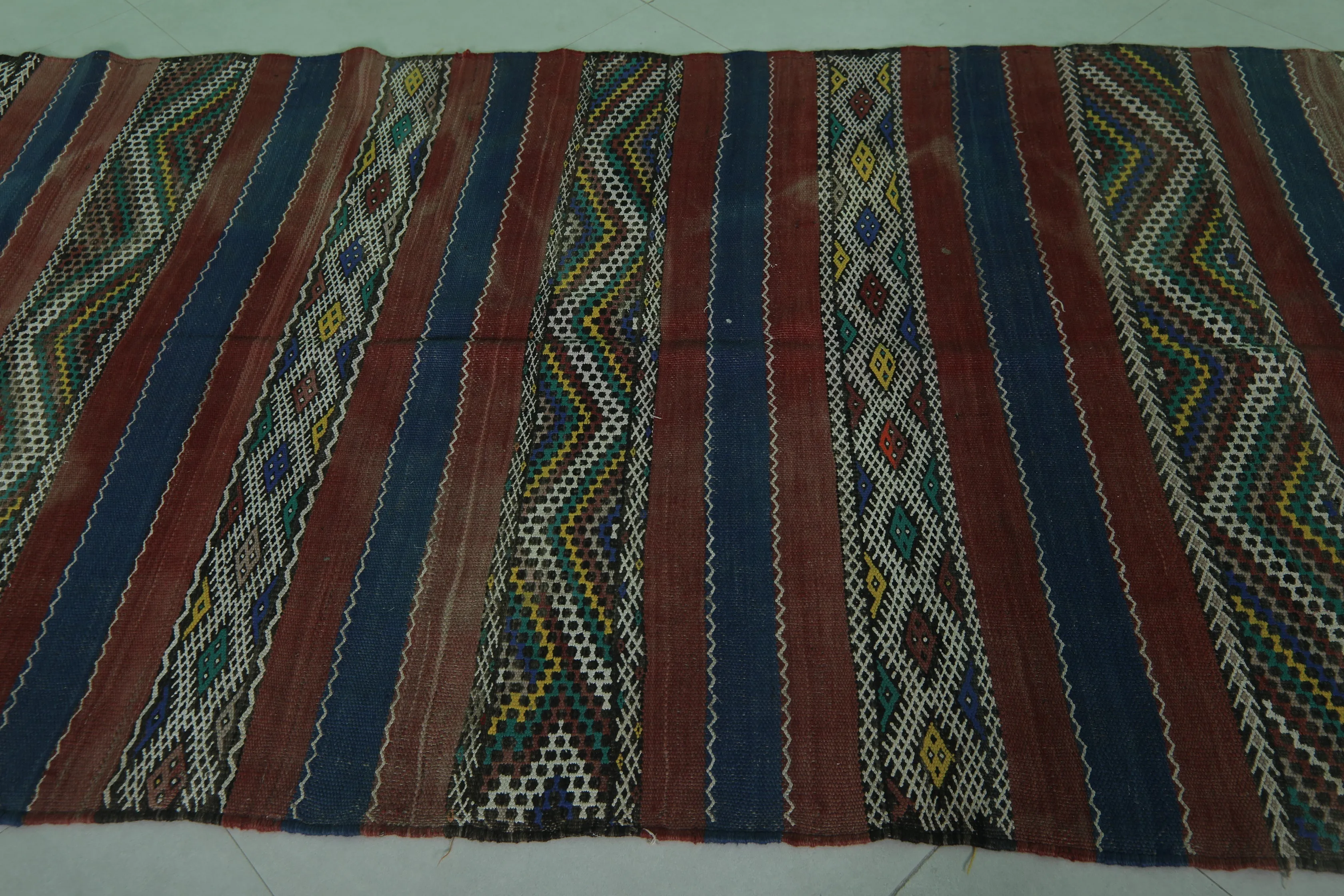 Vintage Zemmour Runner Kilim - 4 FT × 9 FT | Handwoven Moroccan Rug