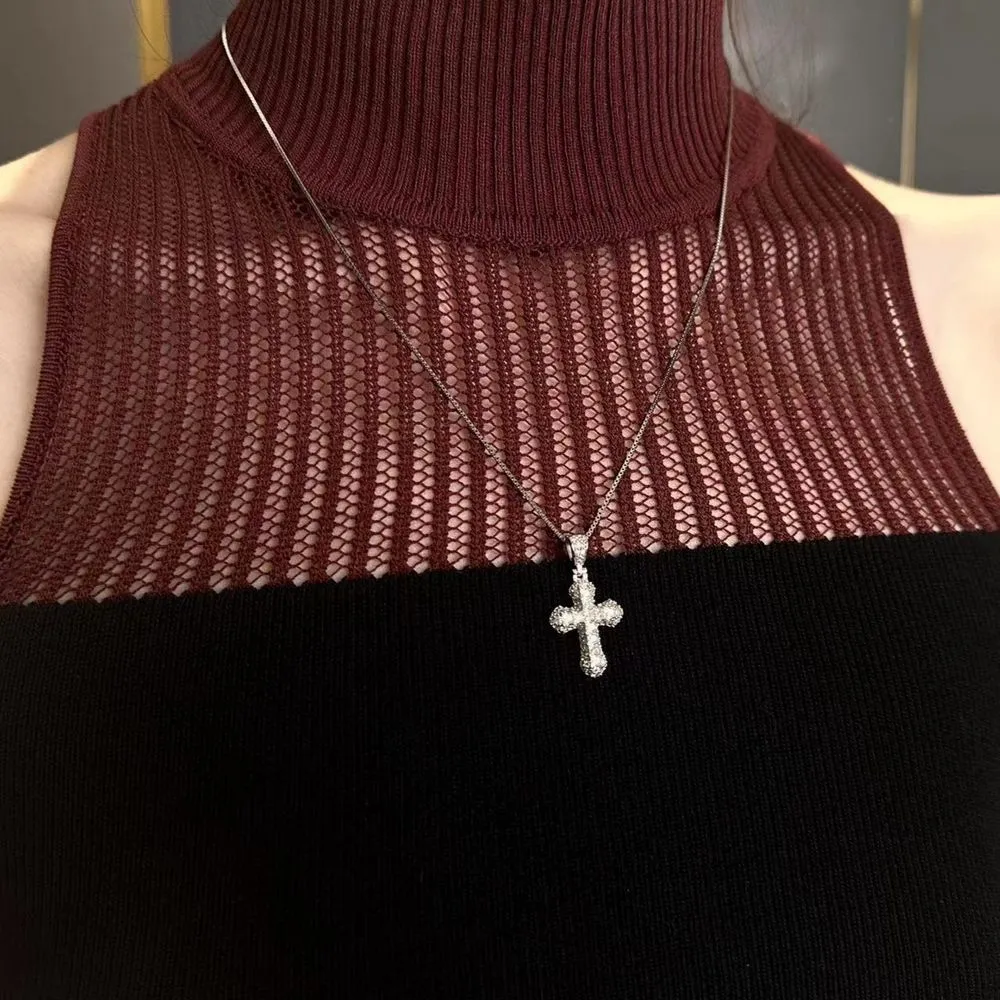 WIC | Vintage Mini Cross Necklace